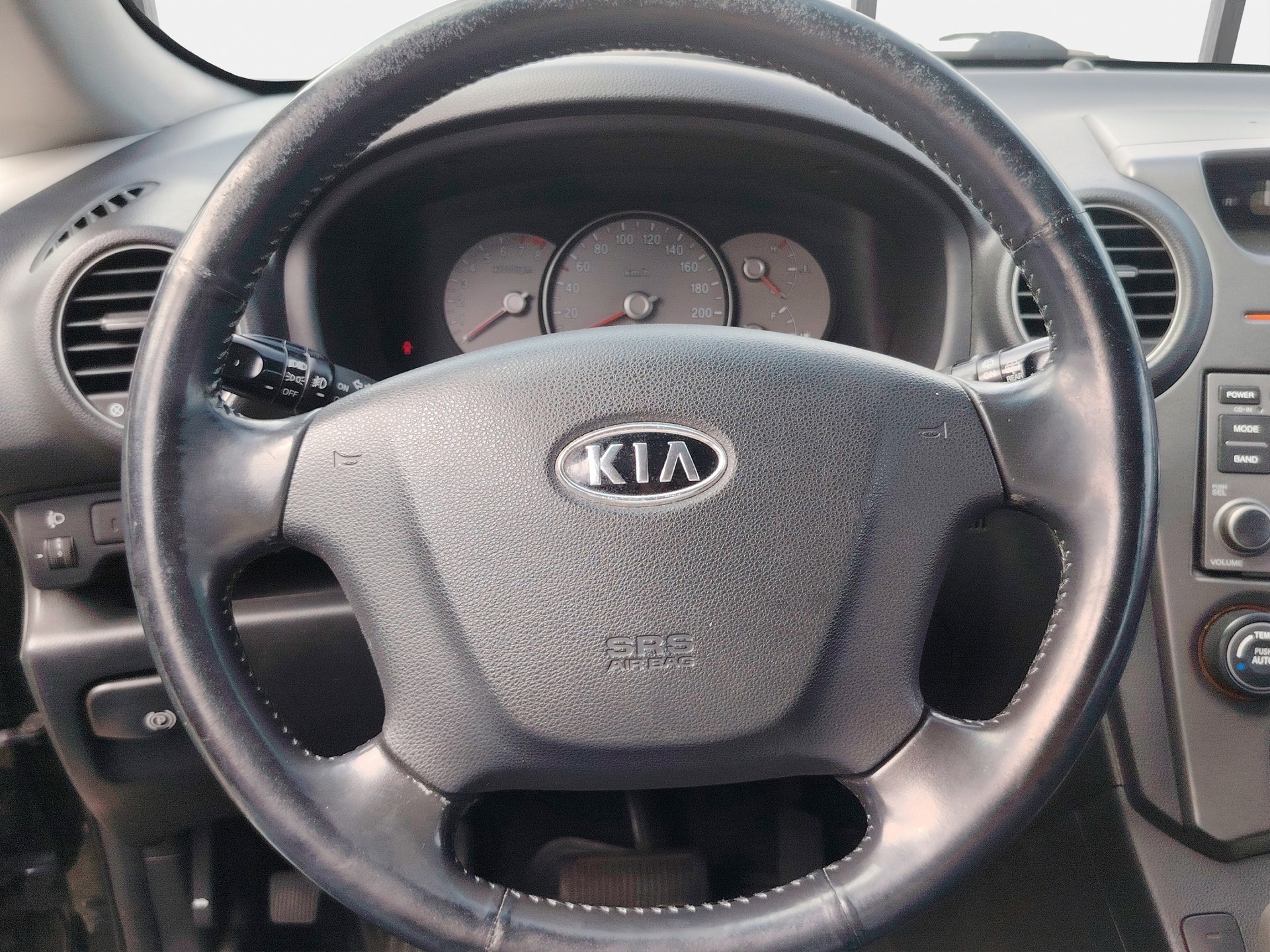 KIA Carens 2.0 CVVT Trend-image-12