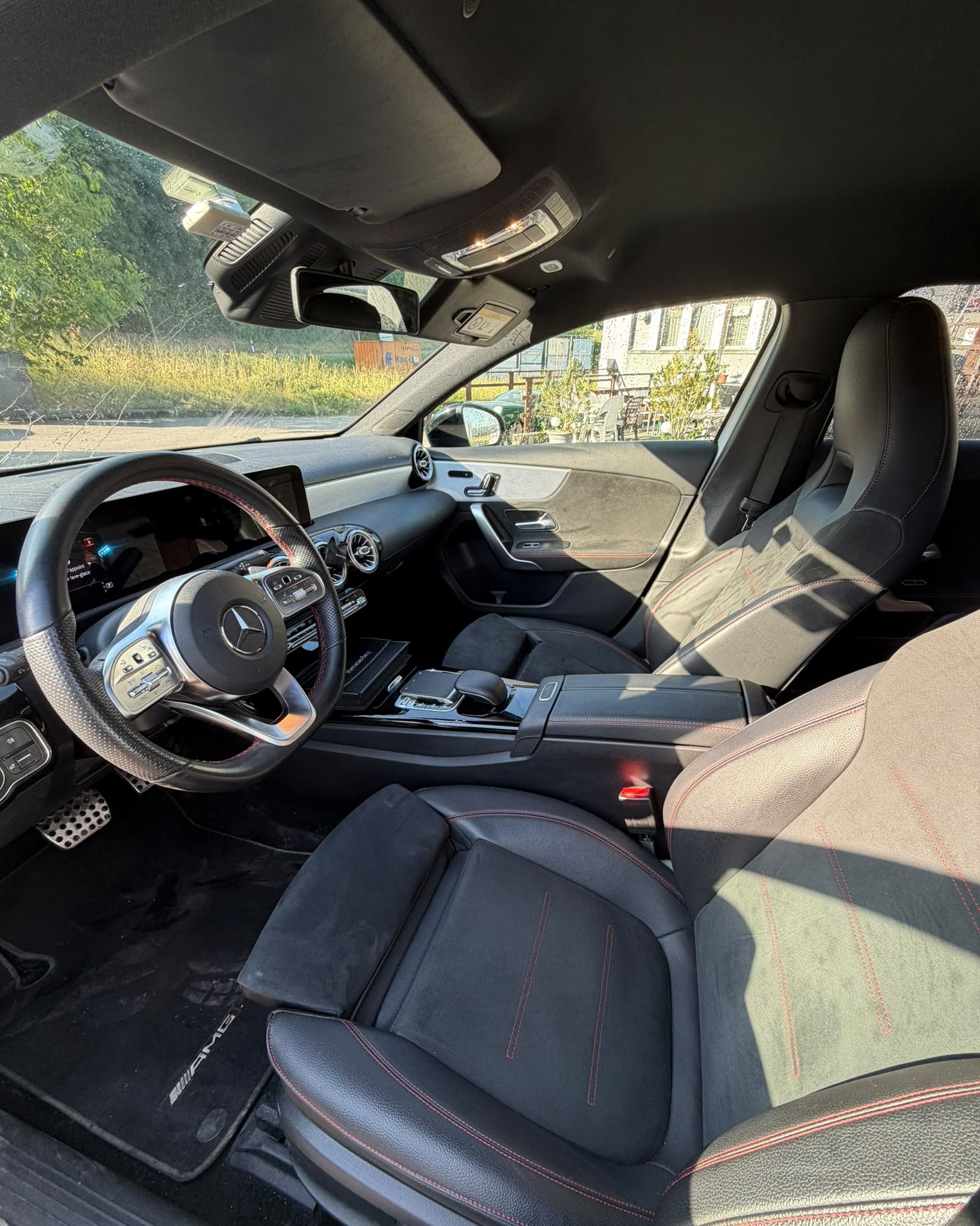 MERCEDES-BENZ A 250 4Matic AMG Line 4Matic 7G-DCT-image-5