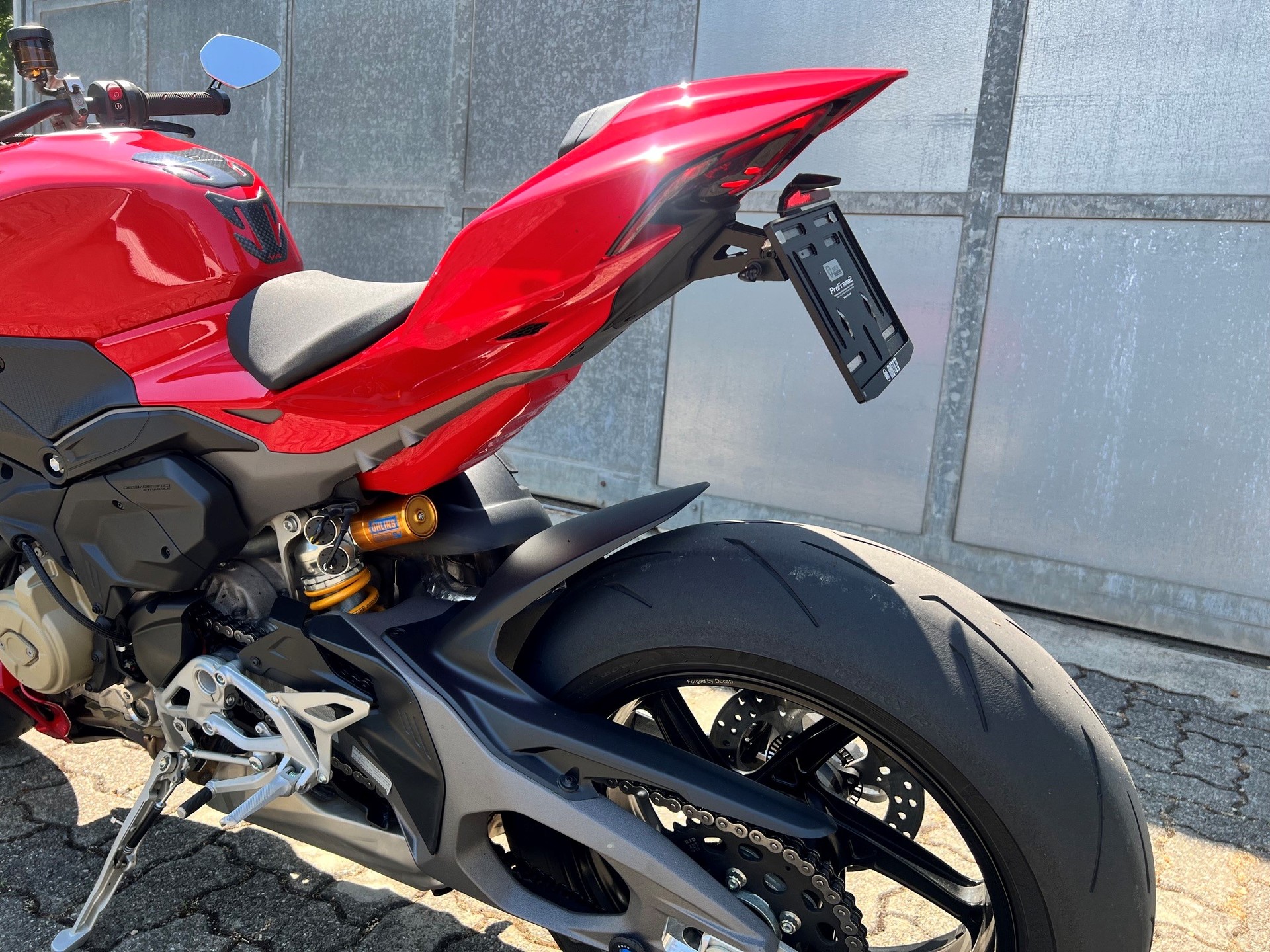 DUCATI STREETFIGHTER V4 S-showroom-element-3