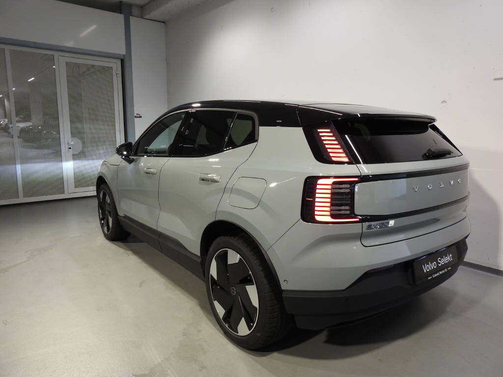 VOLVO EX 30 E60 Twin Ultra Performance AWD-image-3