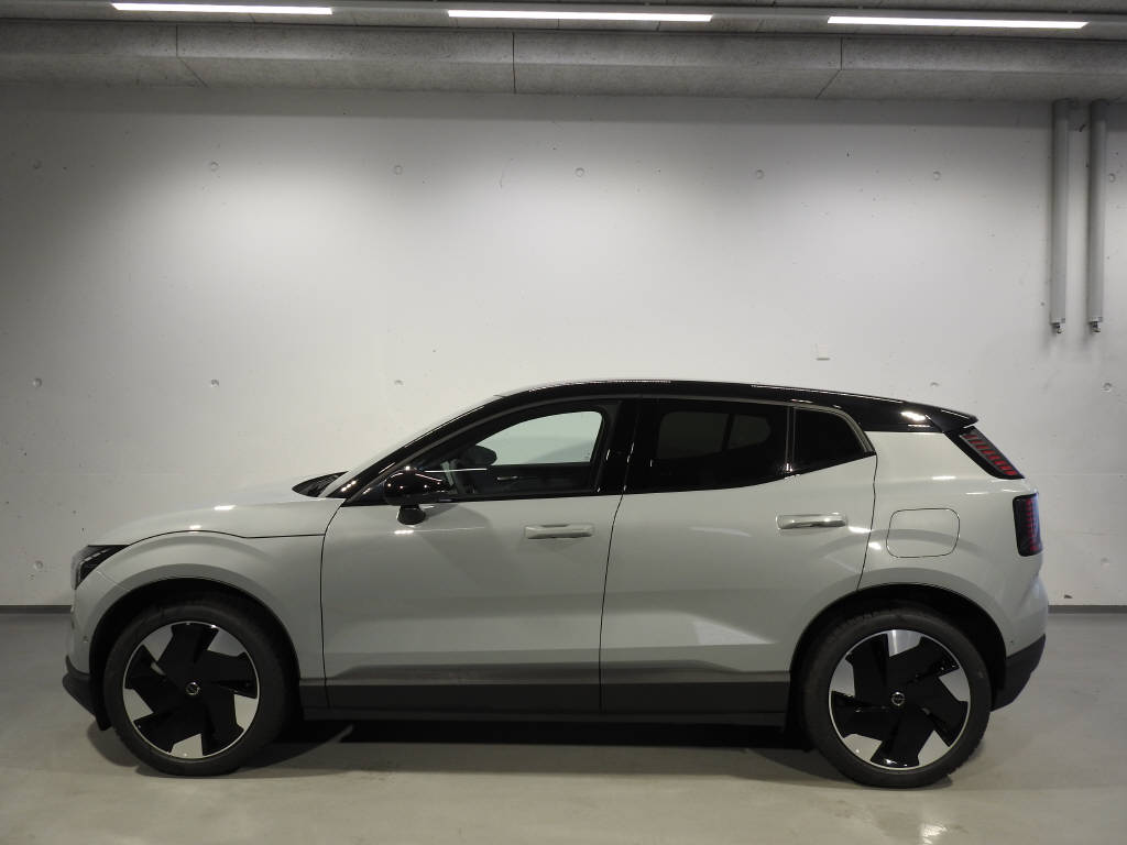 VOLVO EX 30 E60 Twin Ultra Performance AWD-image-2