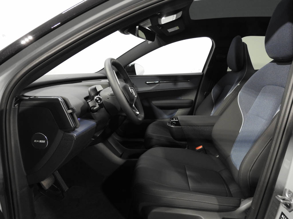 VOLVO EX 30 E60 Twin Ultra Performance AWD-image-7