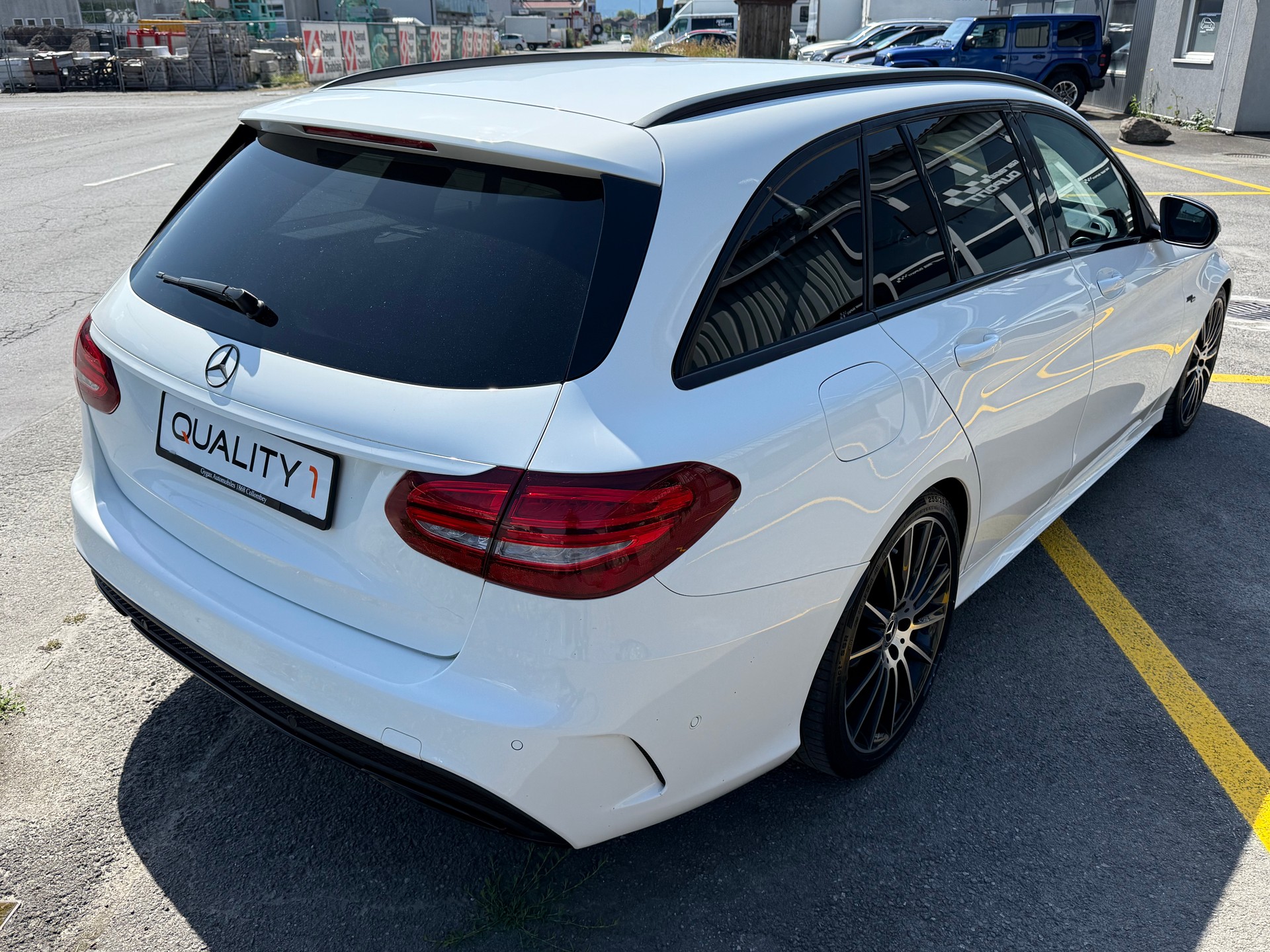MERCEDES-BENZ C 200 AMG Line 7G-Tronic-image-3