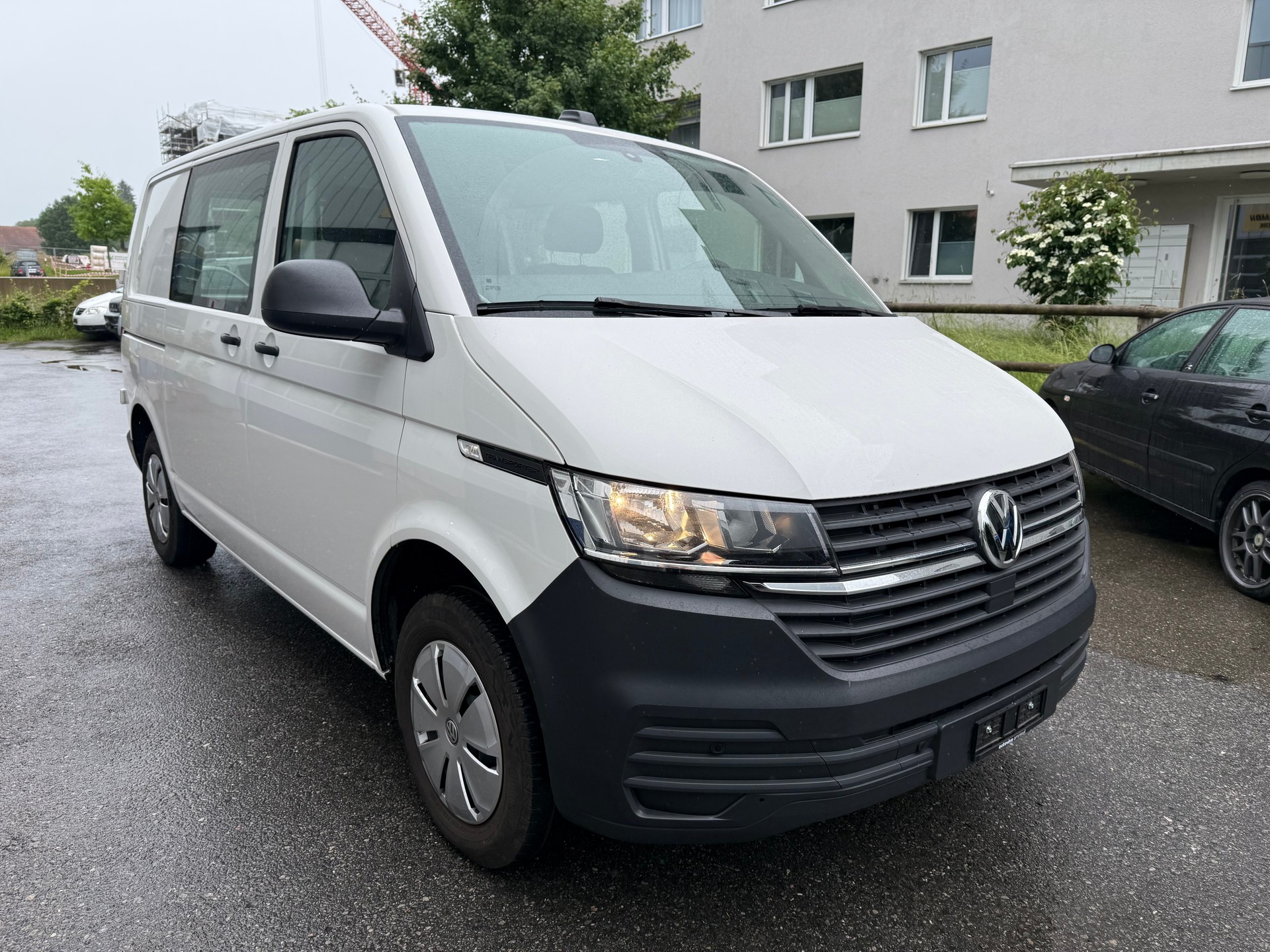 VW T6.1 2.0 TDI Entry-image-0