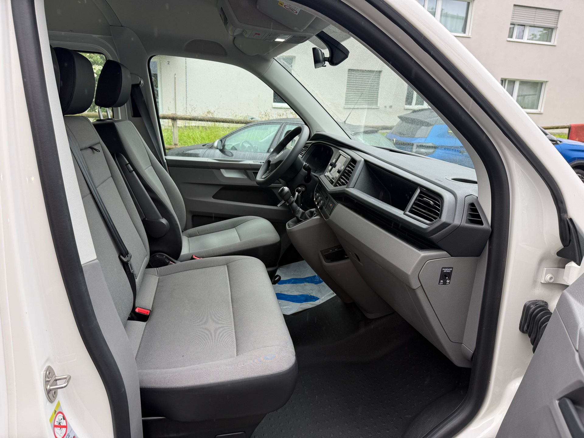 VW T6.1 2.0 TDI Entry-image-9