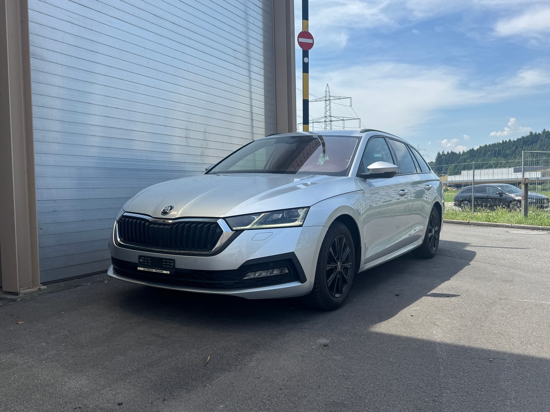 SKODA Octavia Combi 1.5 TSI ACT EVO Ambition-image-0