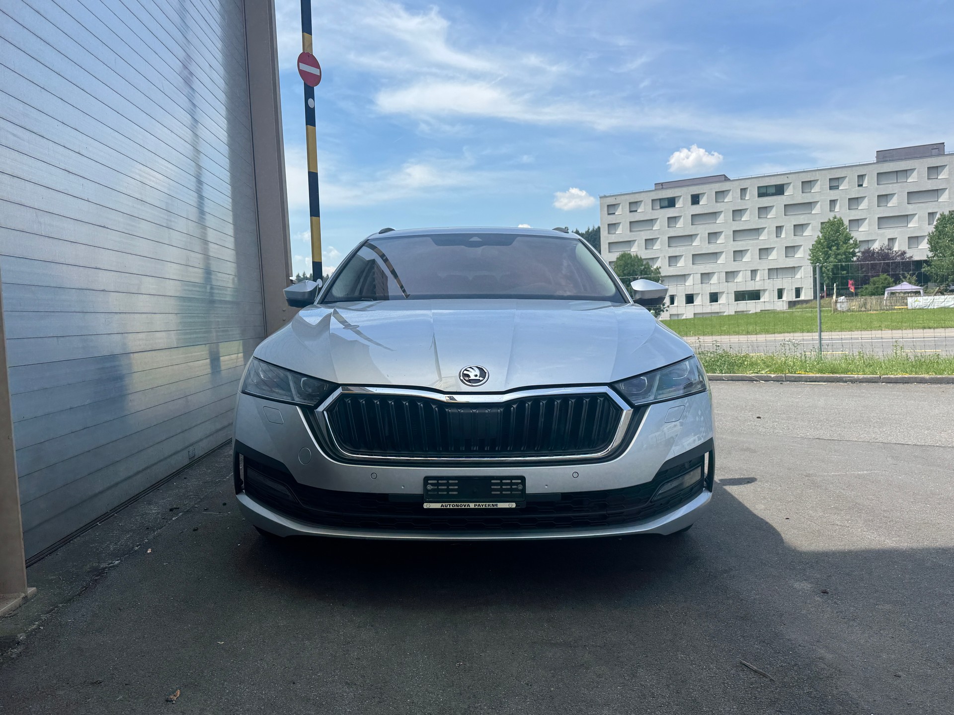 SKODA Octavia Combi 1.5 TSI ACT EVO Ambition-image-1