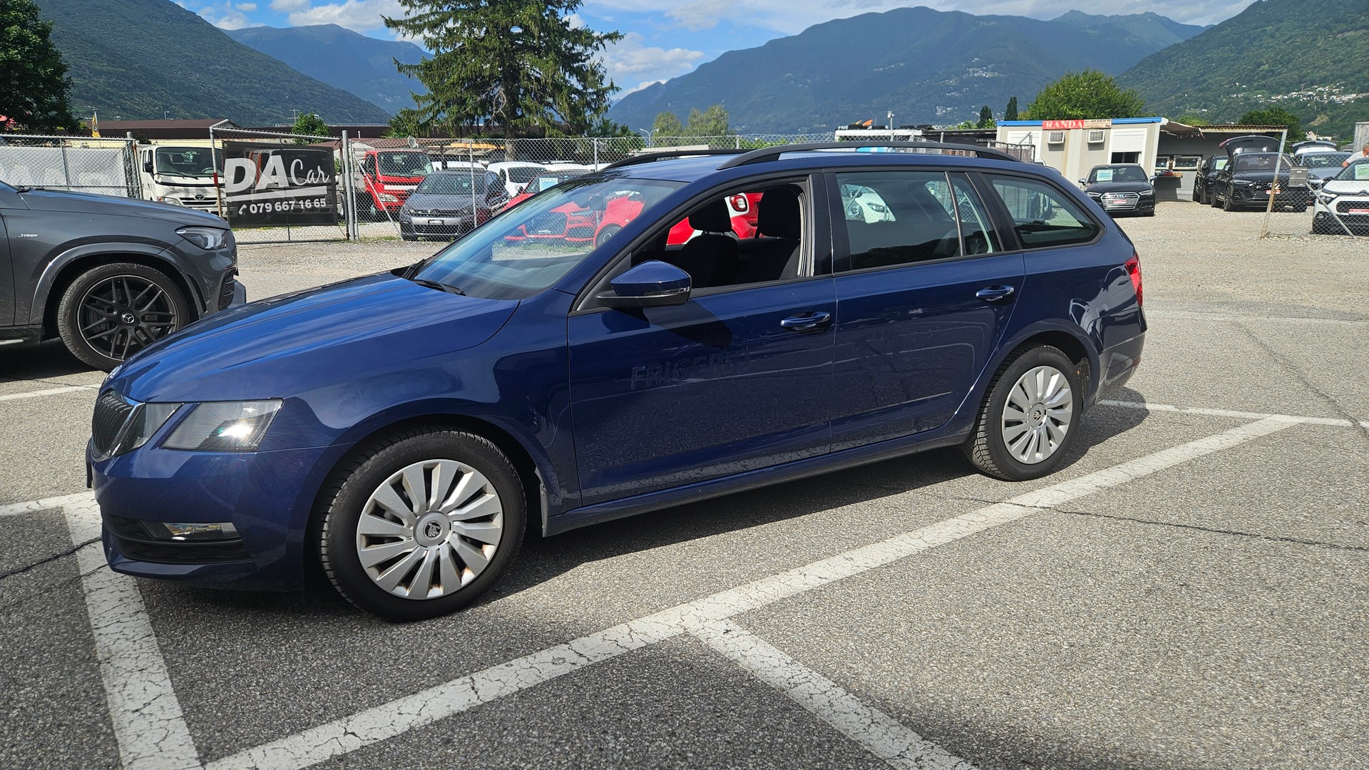 SKODA Octavia Combi 1.4 TSI Ambition DSG-image-1