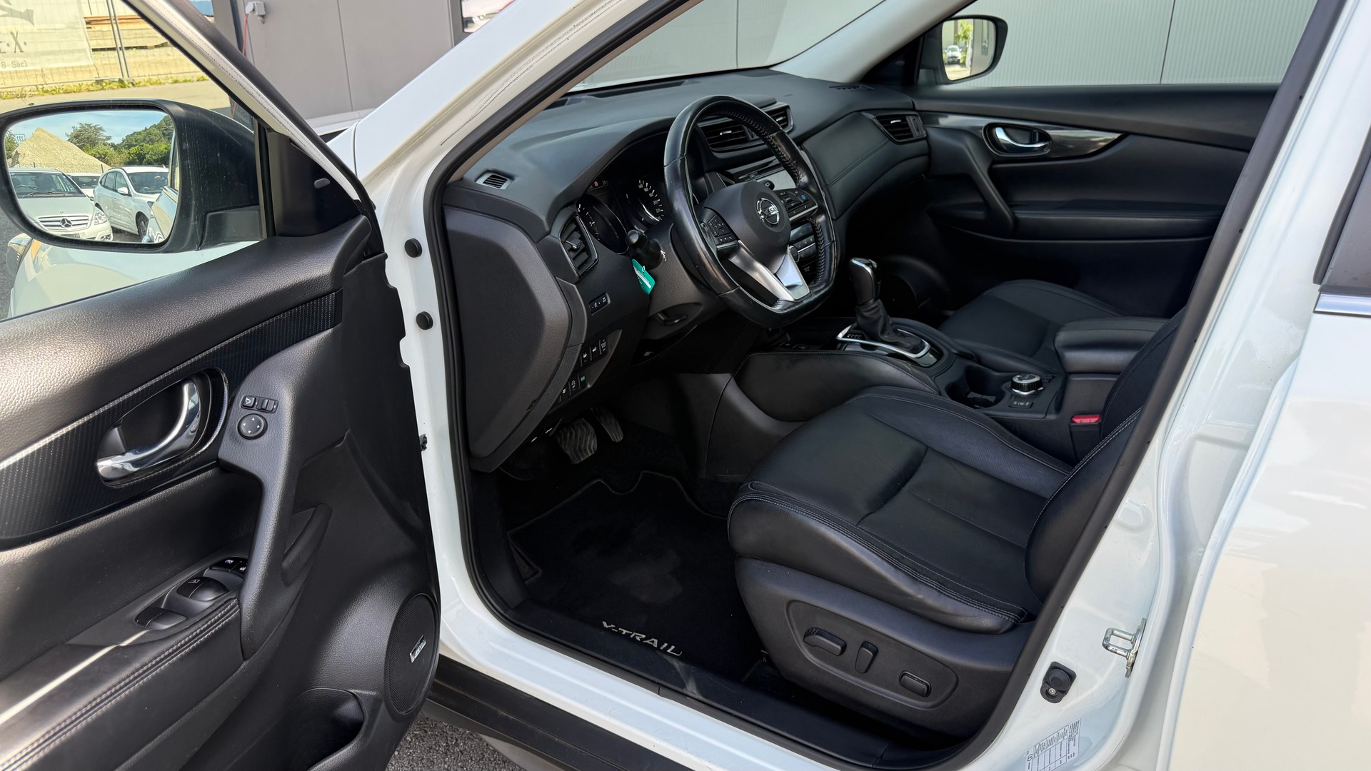 NISSAN X-Trail 1.7 dCi tekna Xtronic CVT ALL-MODE 4x4-image-5