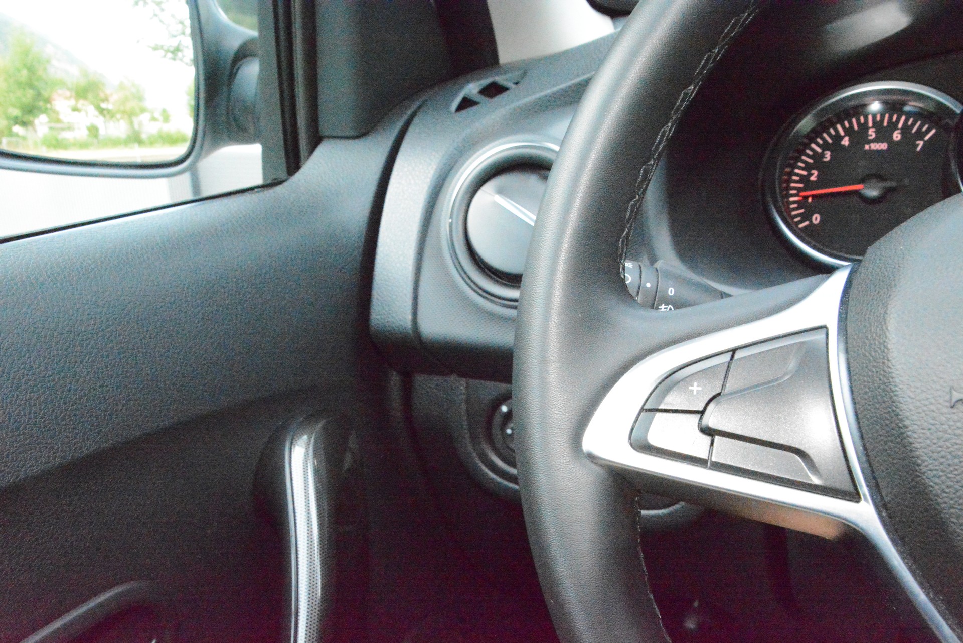DACIA Sandero TCe 90 Stepway Unlimited 2 Automatic-image-11