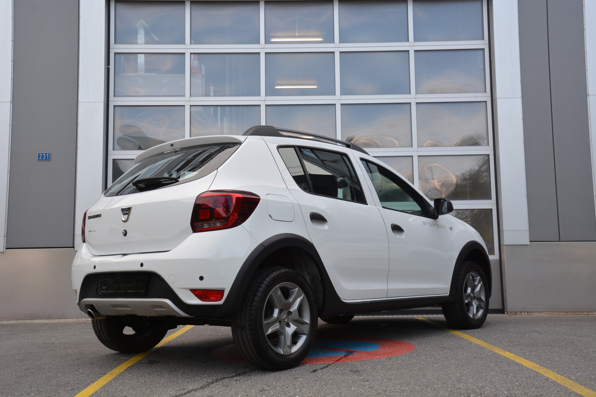 DACIA Sandero TCe 90 Stepway Unlimited 2 Automatic-image-1