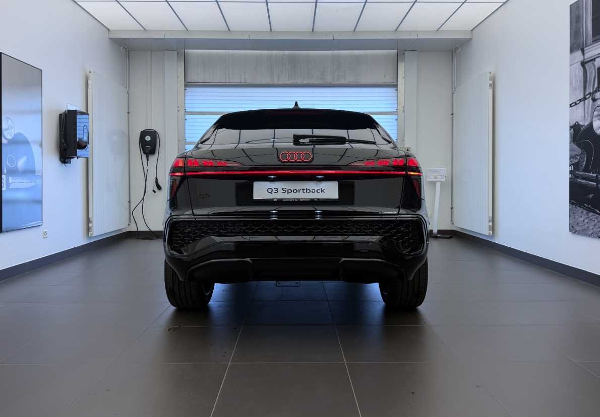 AUDI Q3 SUV 110 kW TFSI S tronic-image-23