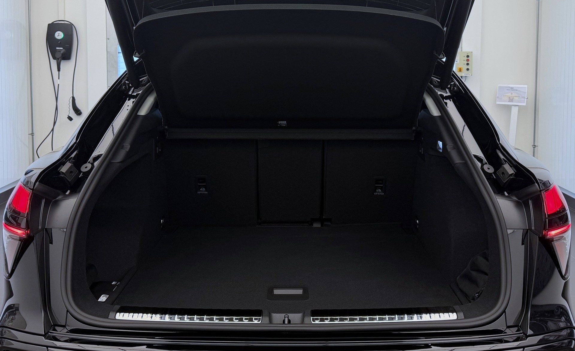 AUDI Q3 SUV 110 kW TFSI S tronic-image-19