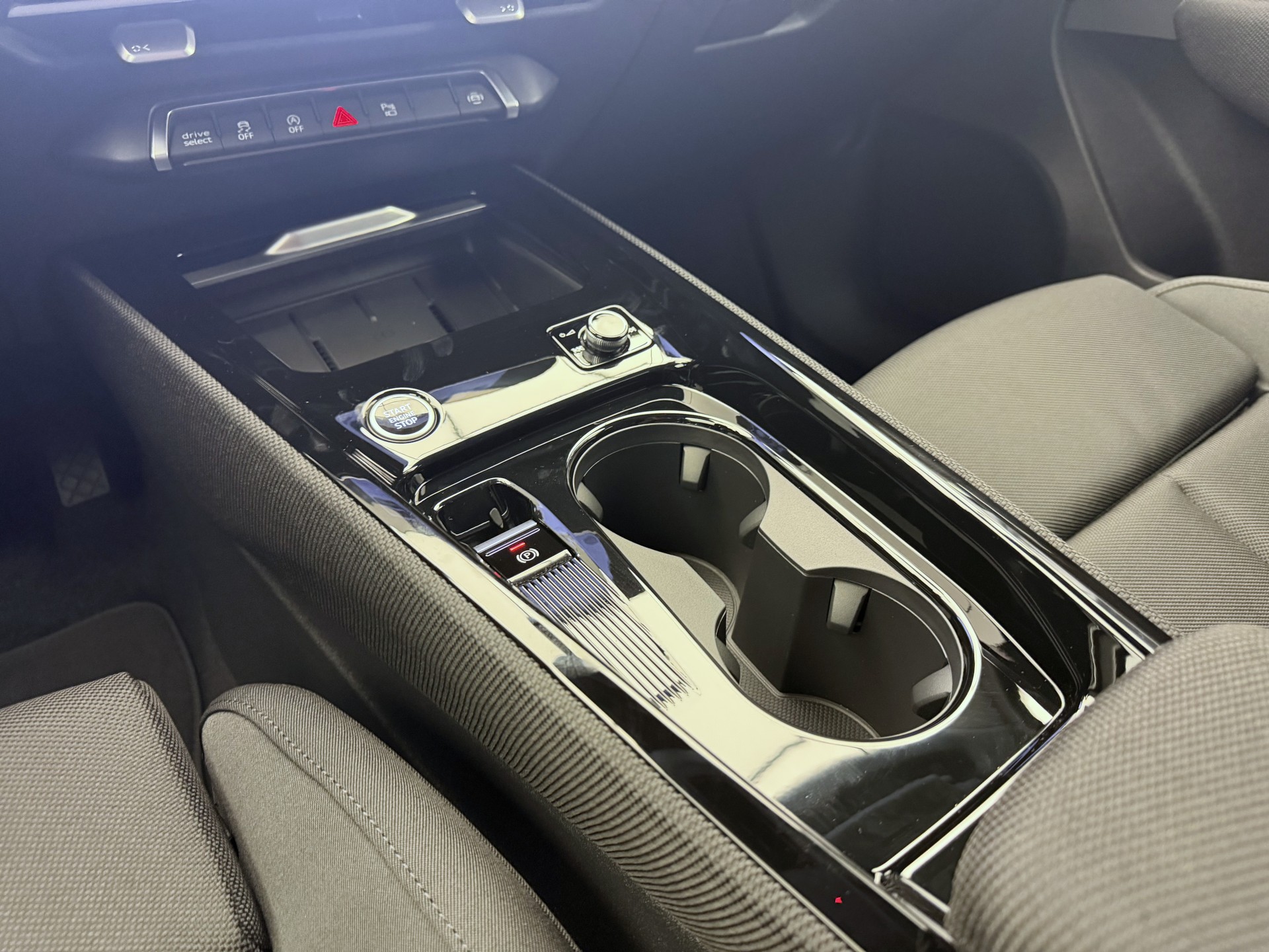 AUDI Q3 SUV 110 kW TFSI S tronic-image-11