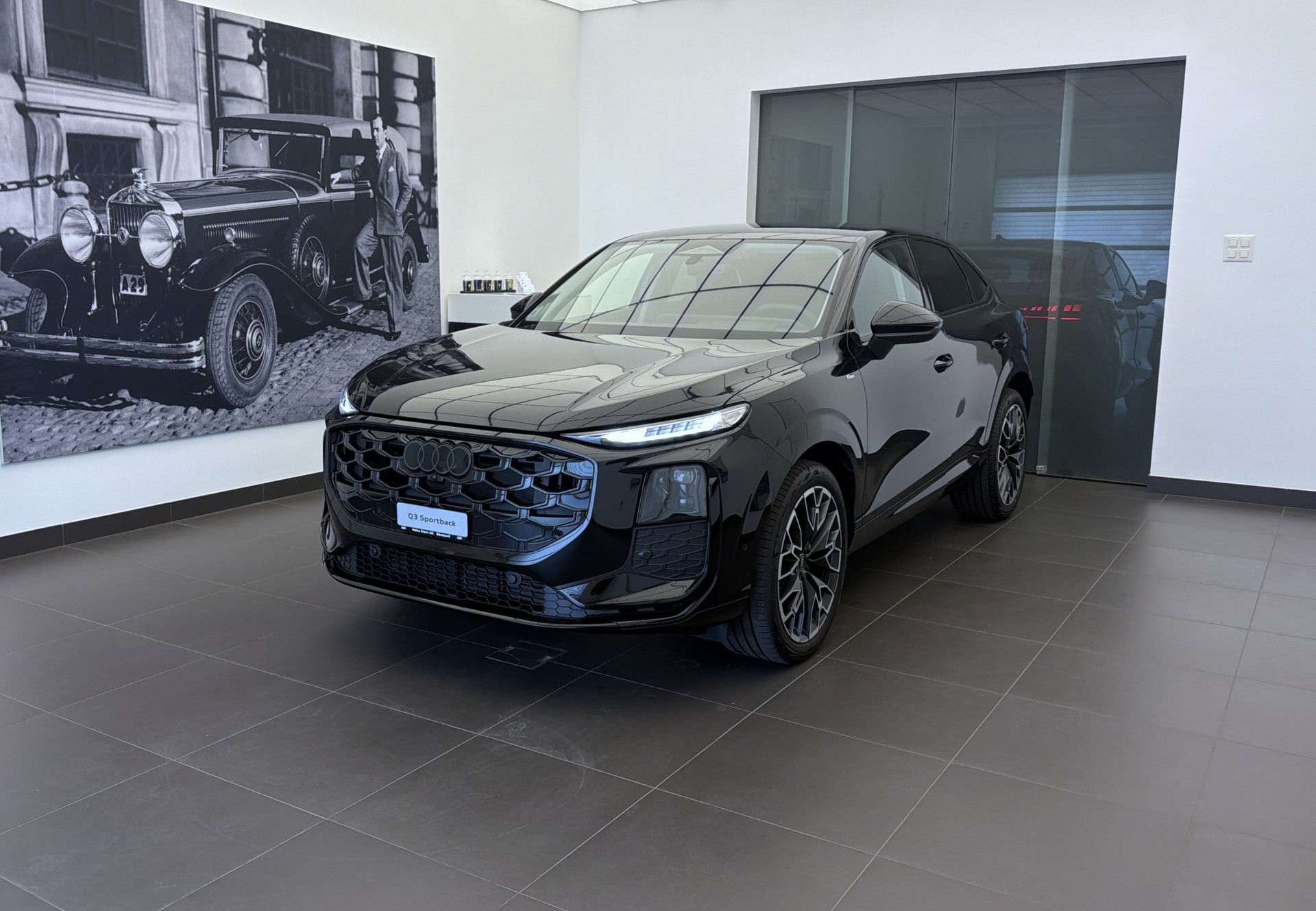 AUDI Q3 SUV 110 kW TFSI S tronic