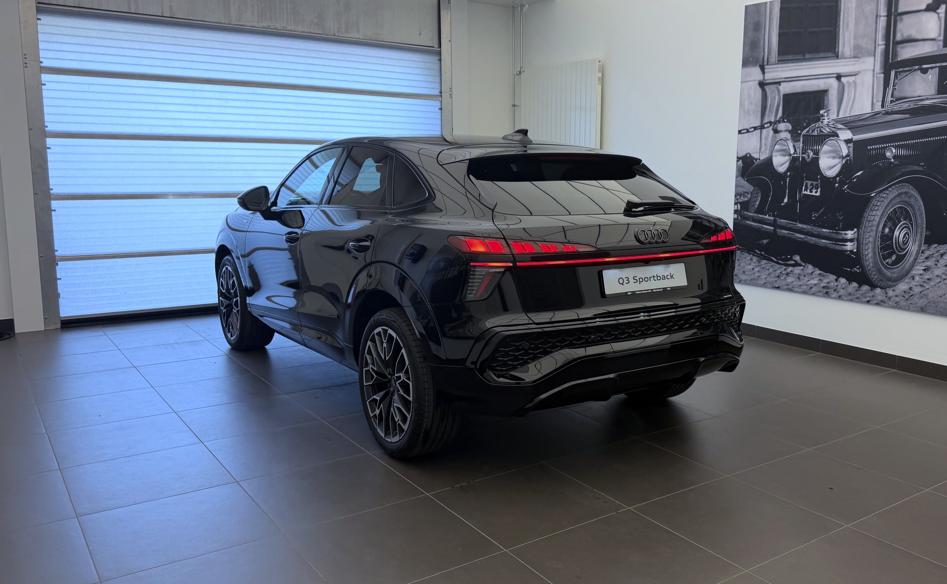 AUDI Q3 SUV 110 kW TFSI S tronic-image-22