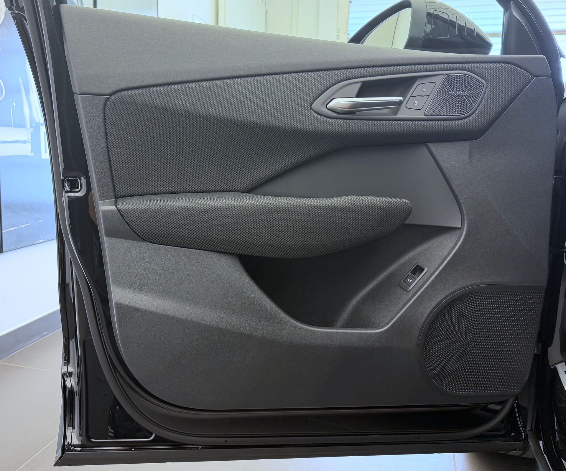 AUDI Q3 SUV 110 kW TFSI S tronic-showroom-element-3