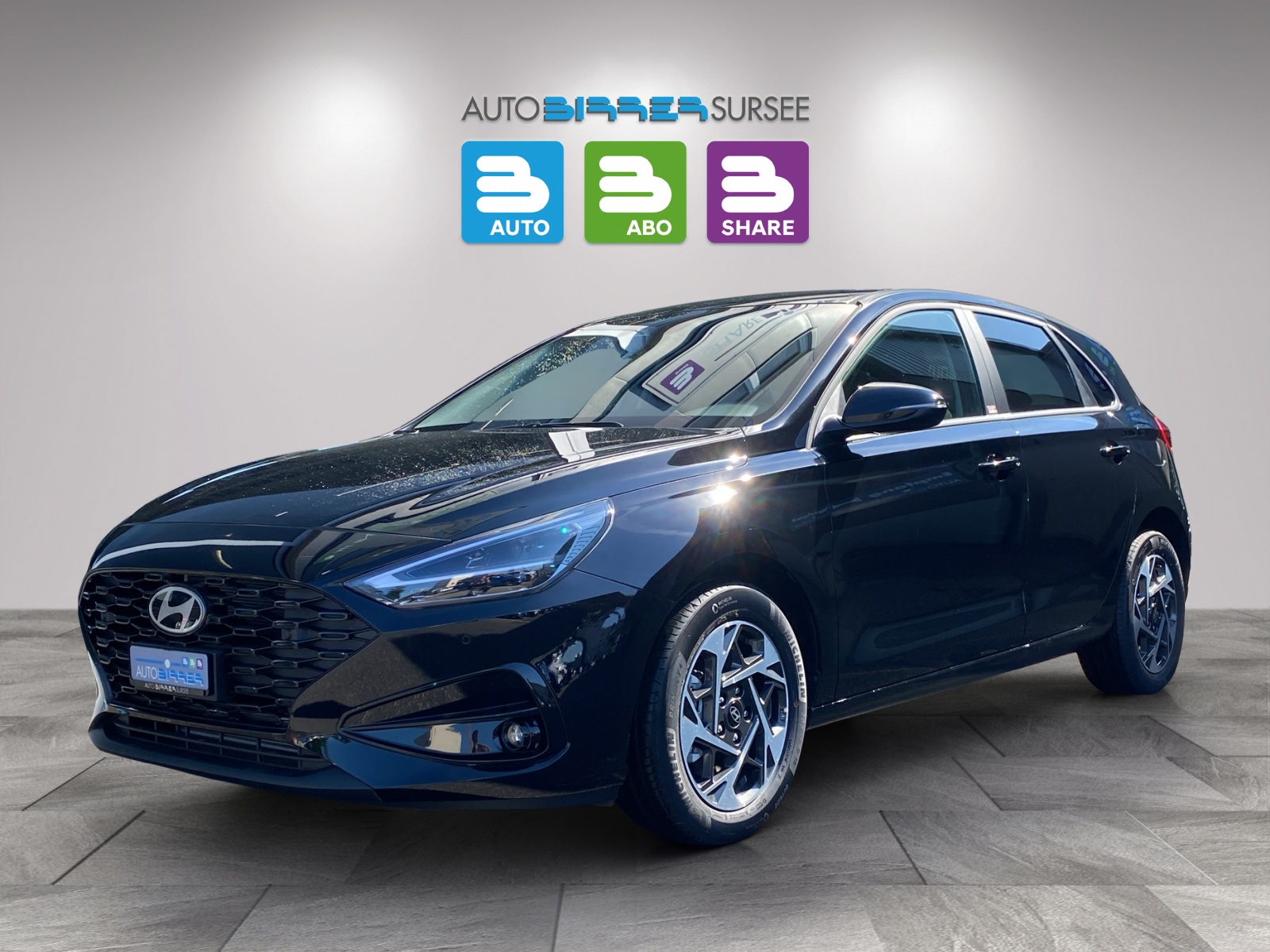 HYUNDAI i30 1.5 T-GDi Amplia-image-0