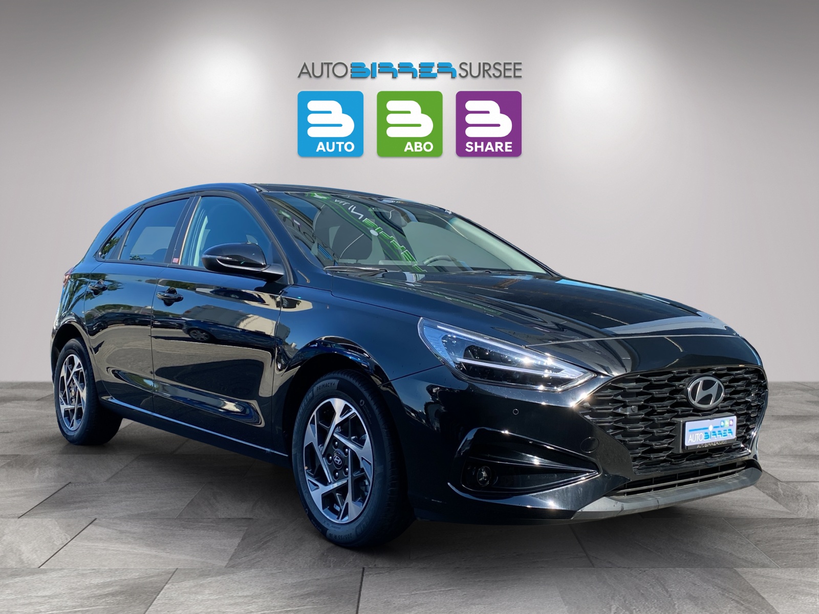 HYUNDAI i30 1.5 T-GDi Amplia-image-2