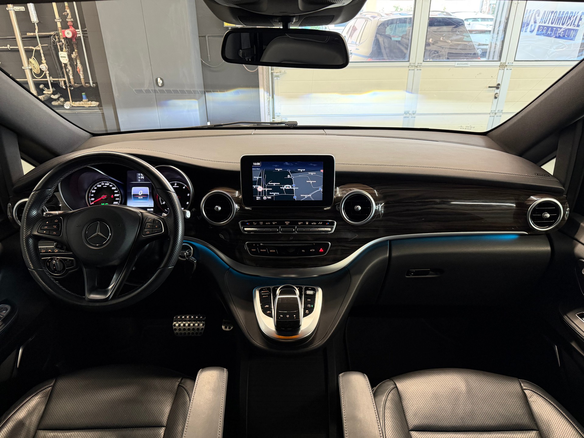 MERCEDES-BENZ V 250 d Swiss Edition lang 4Matic 7G-Tronic-image-15