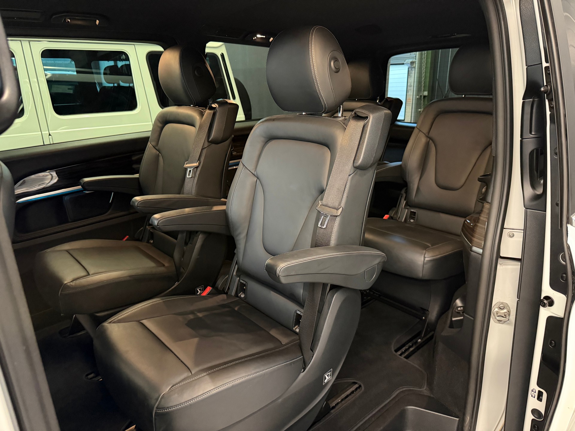 MERCEDES-BENZ V 250 d Swiss Edition lang 4Matic 7G-Tronic-image-23