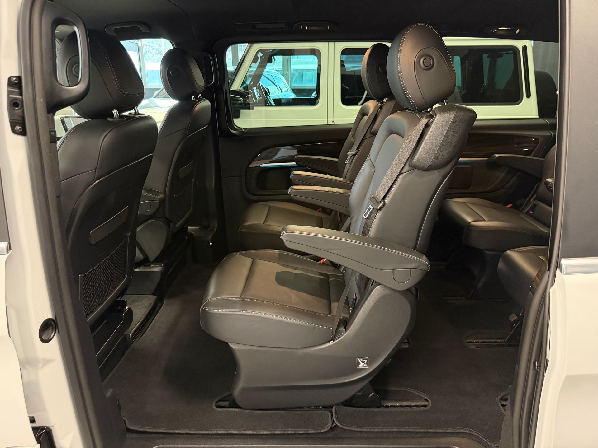 MERCEDES-BENZ V 250 d Swiss Edition lang 4Matic 7G-Tronic-image-22