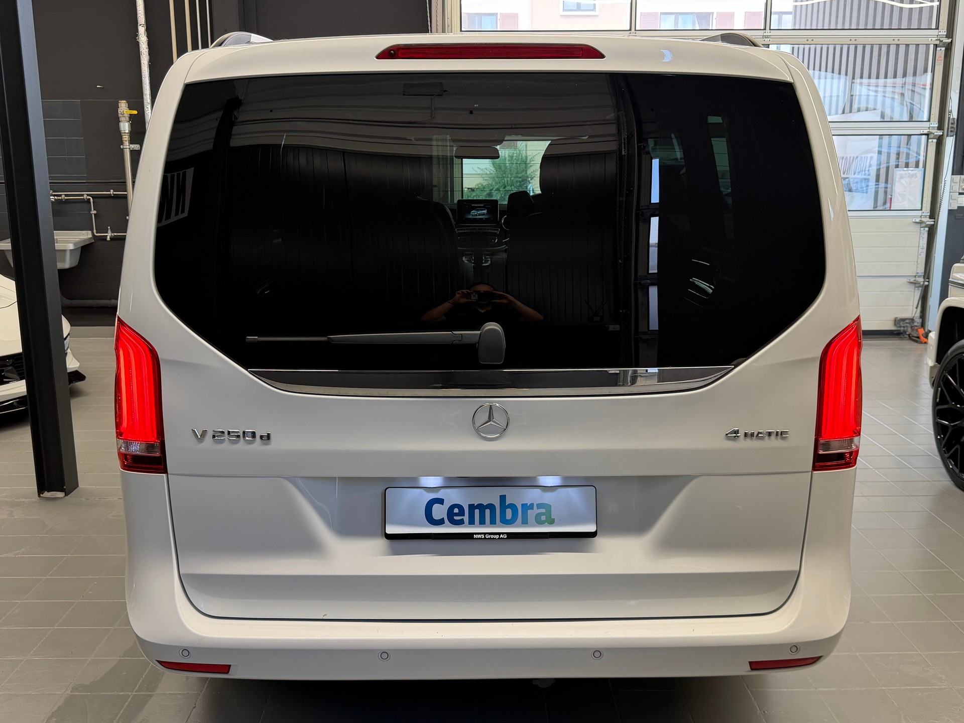 MERCEDES-BENZ V 250 d Swiss Edition lang 4Matic 7G-Tronic-image-5