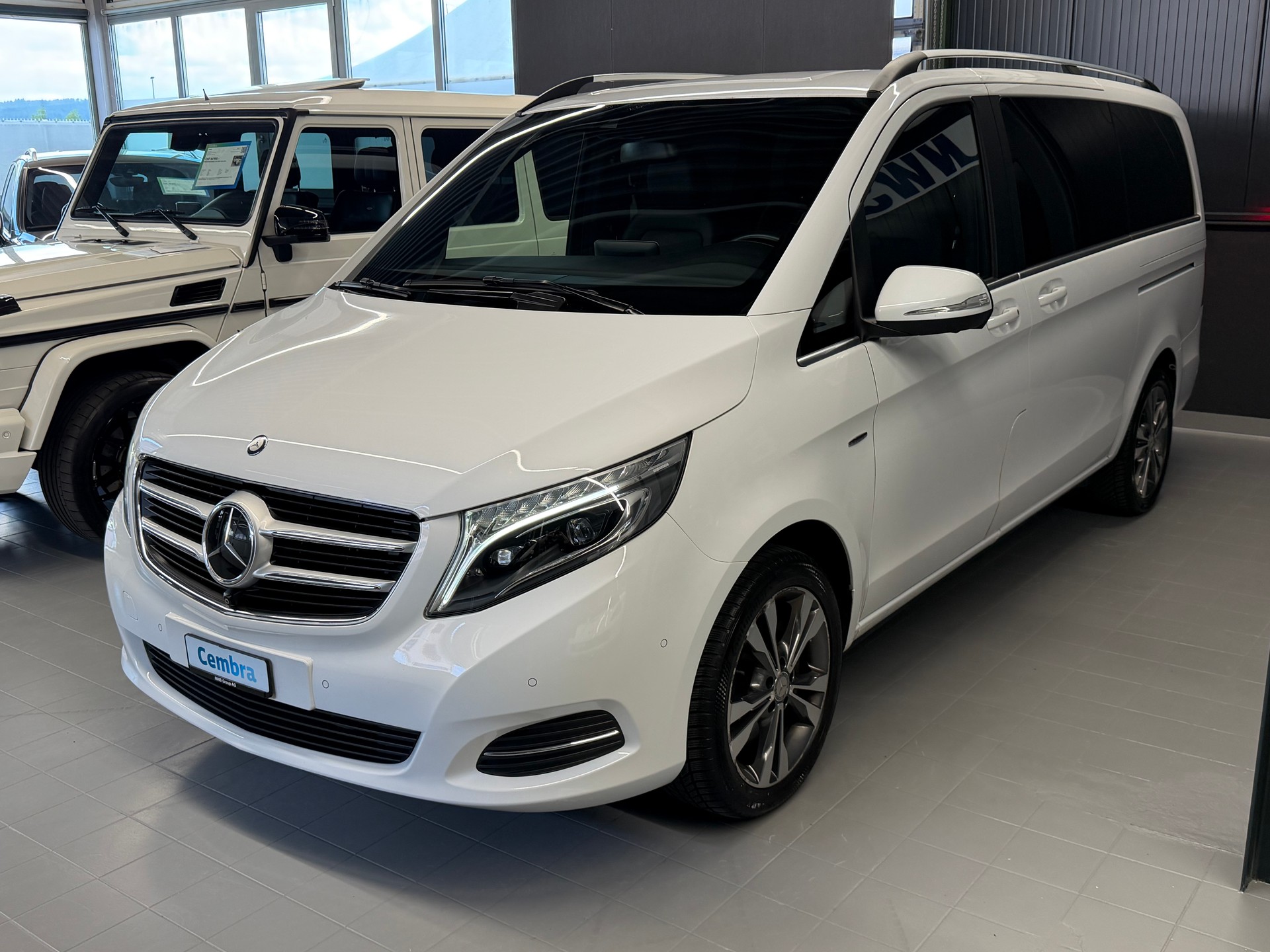 MERCEDES-BENZ V 250 d Swiss Edition lang 4Matic 7G-Tronic-image-3