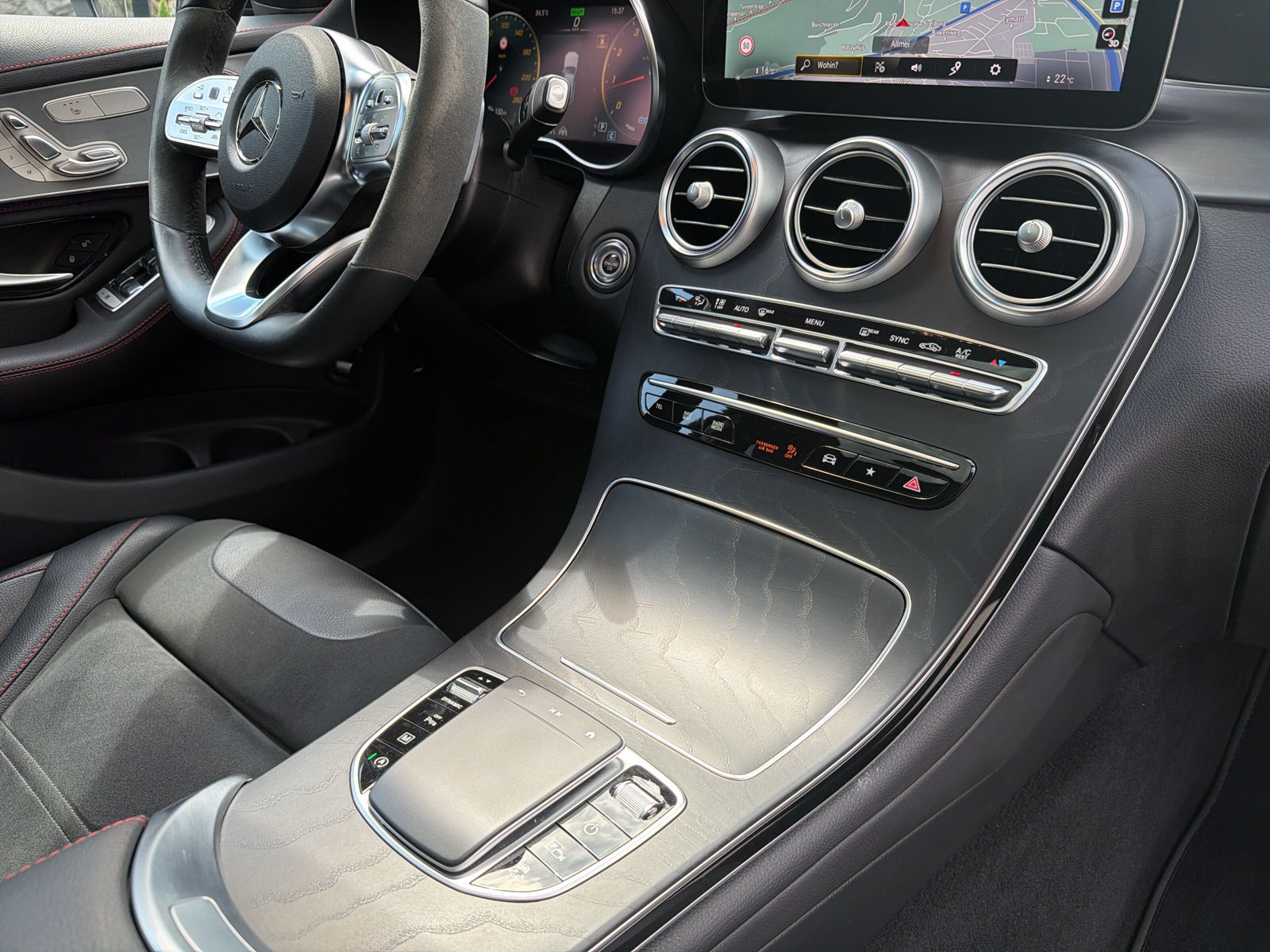 MERCEDES-BENZ GLC 200 AMG Line Plus 4M-image-21