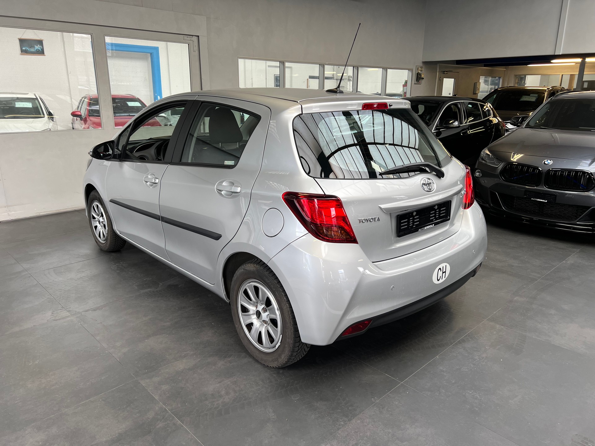 TOYOTA Yaris 1.33 Luna Multidrive-image-1