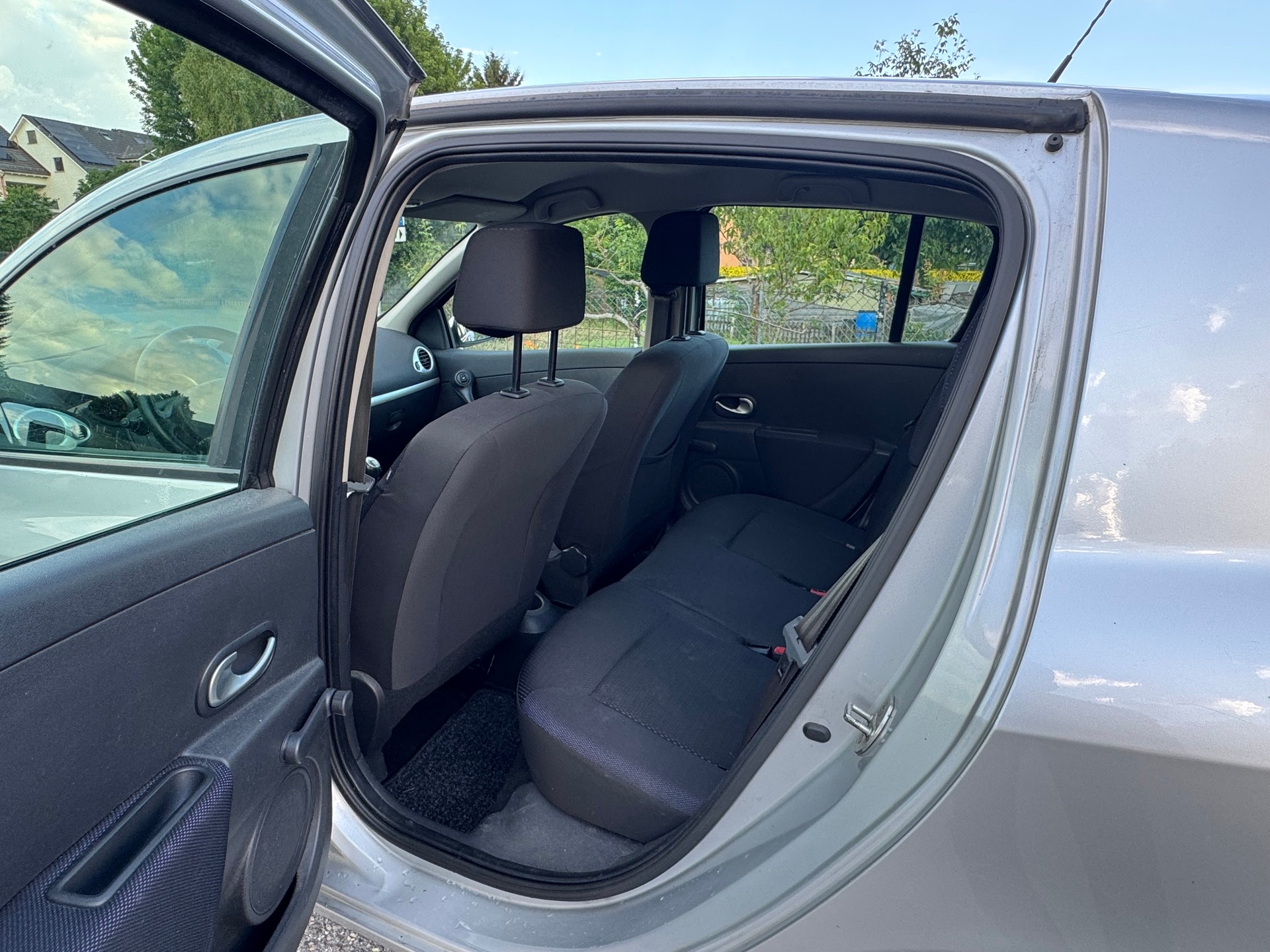 RENAULT Clio 1.2 16V Turbo Rip Curl-image-15