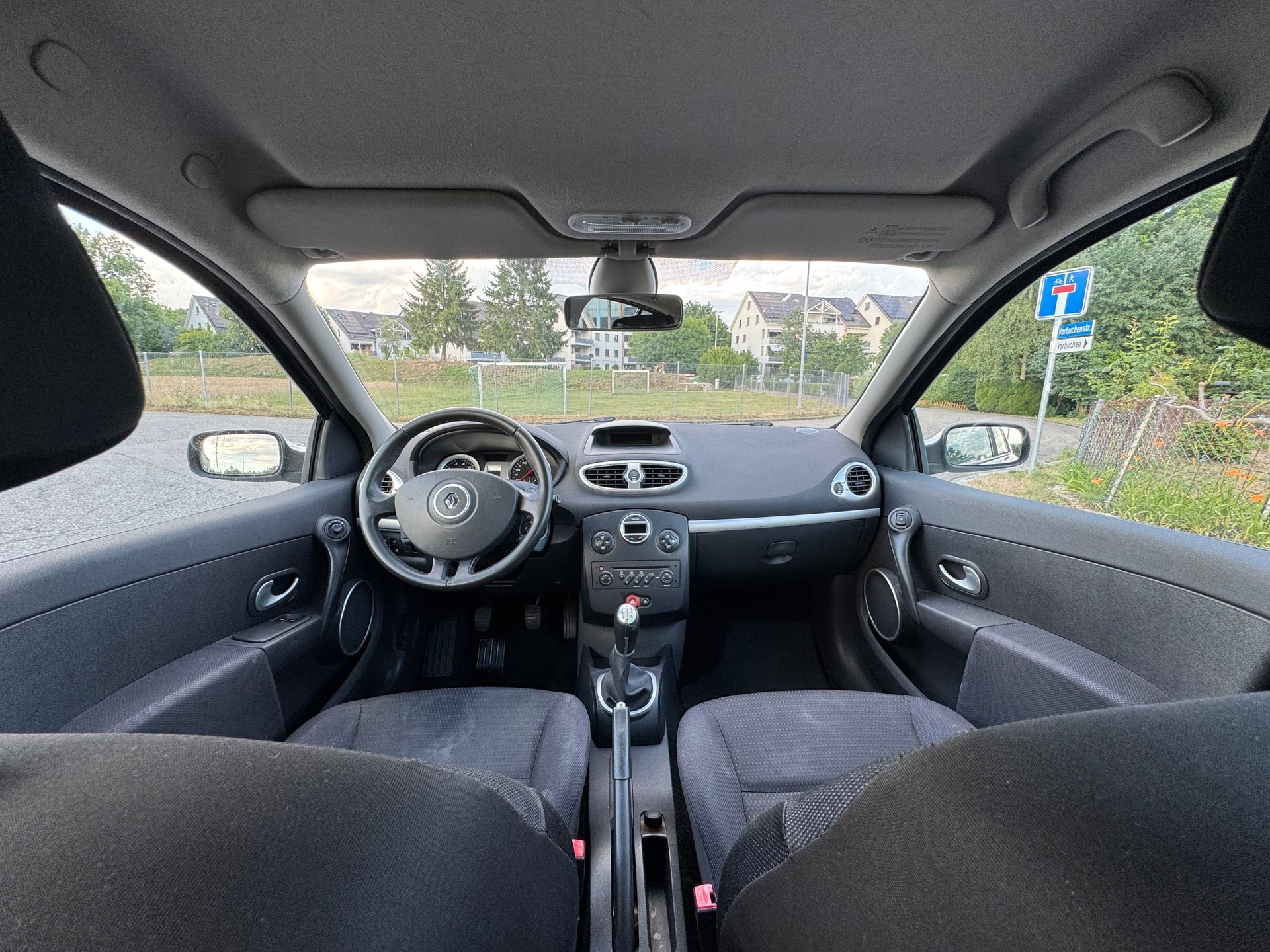 RENAULT Clio 1.2 16V Turbo Rip Curl-image-9