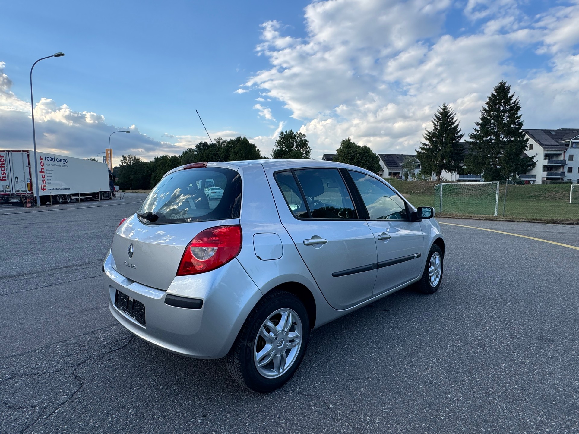 RENAULT Clio 1.2 16V Turbo Rip Curl-image-7
