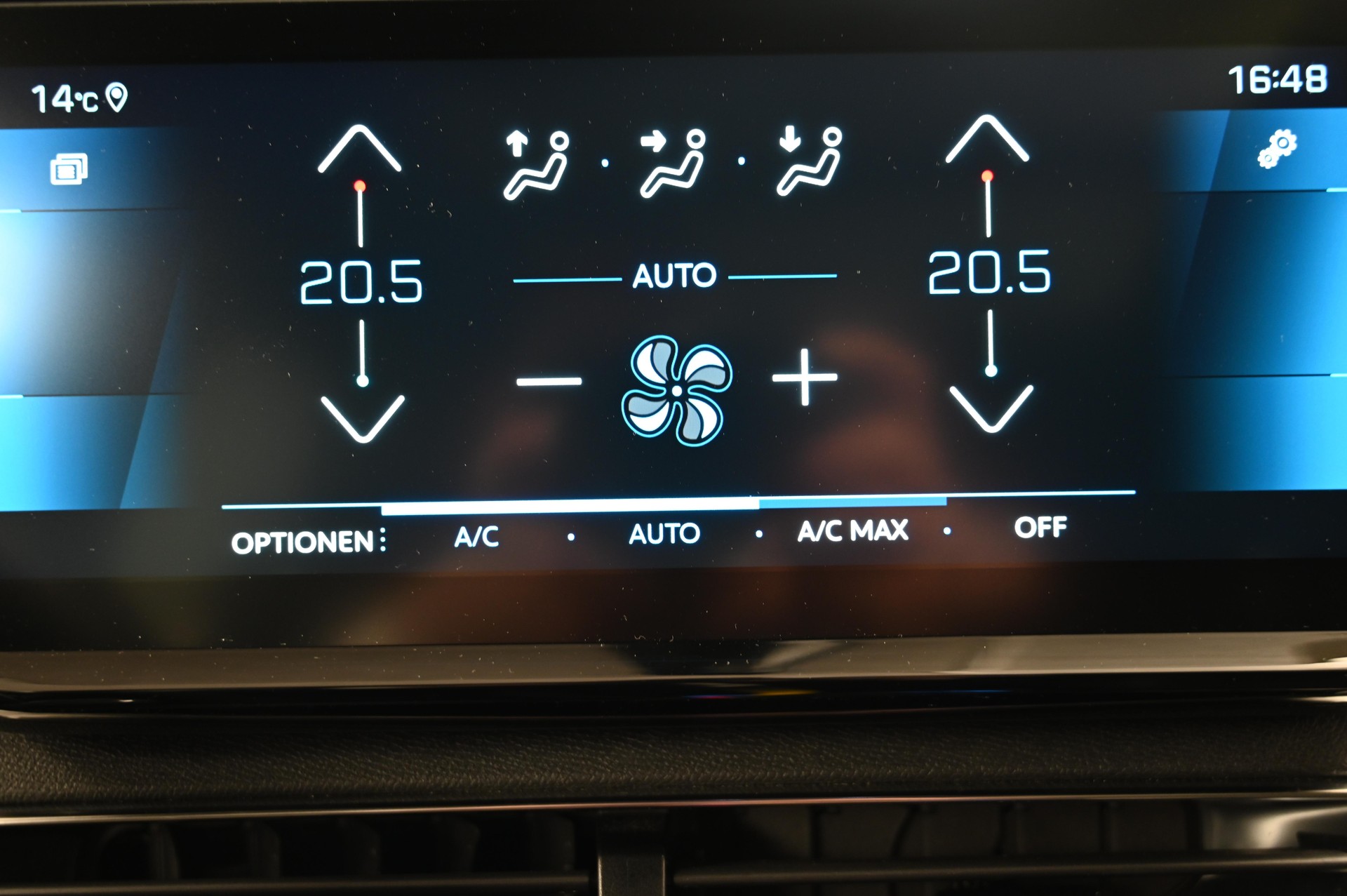 PEUGEOT 3008 1.2 PureTech GT Pack-image-14