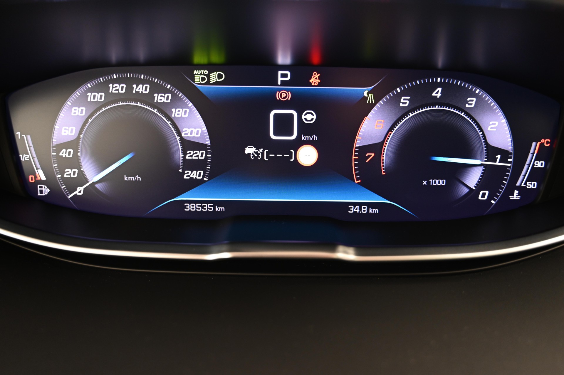 PEUGEOT 3008 1.2 PureTech GT Pack-image-9