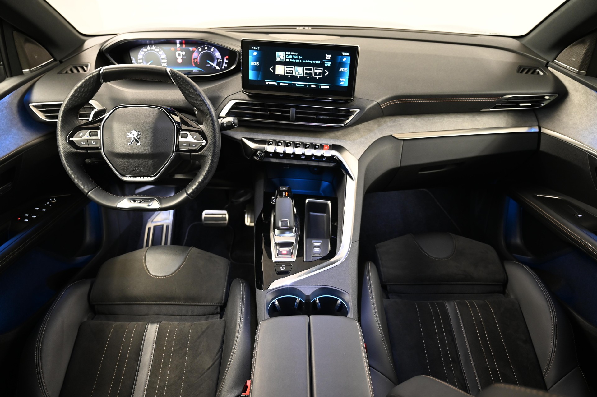 PEUGEOT 3008 1.2 PureTech GT Pack-image-7
