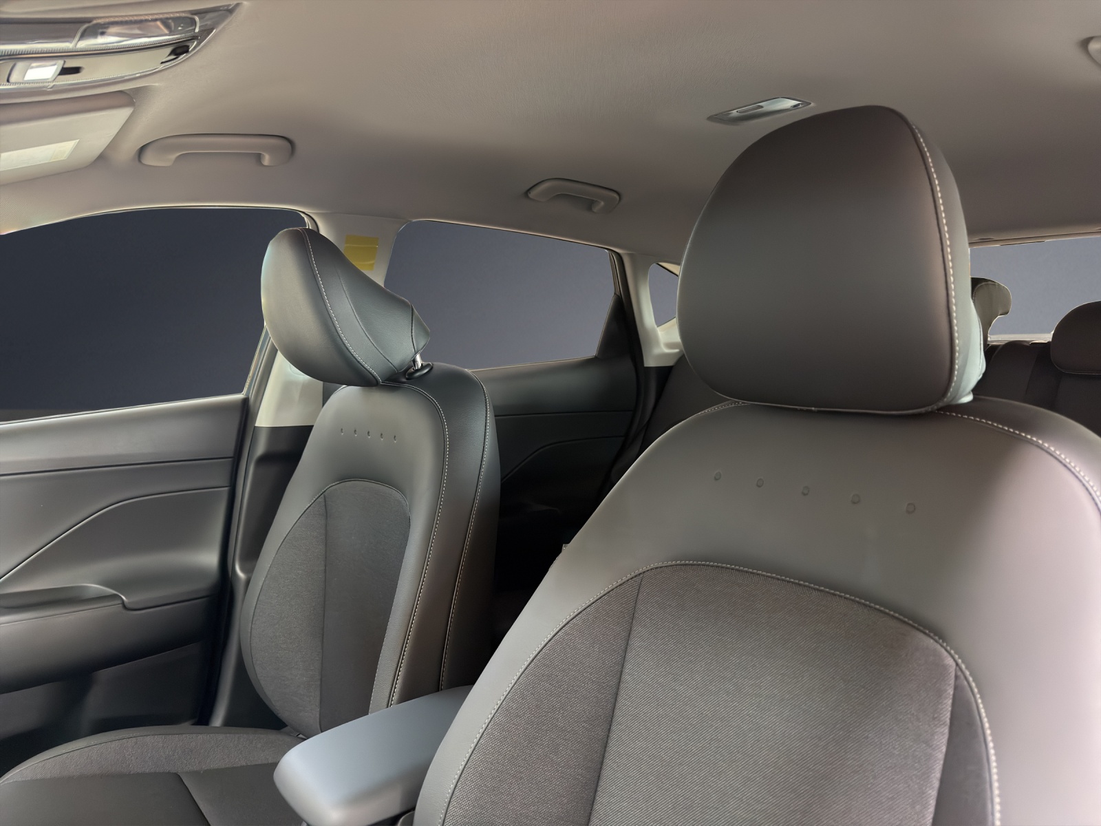 HYUNDAI Kona 1.6 GDi HEV Amplia DCT-image-7