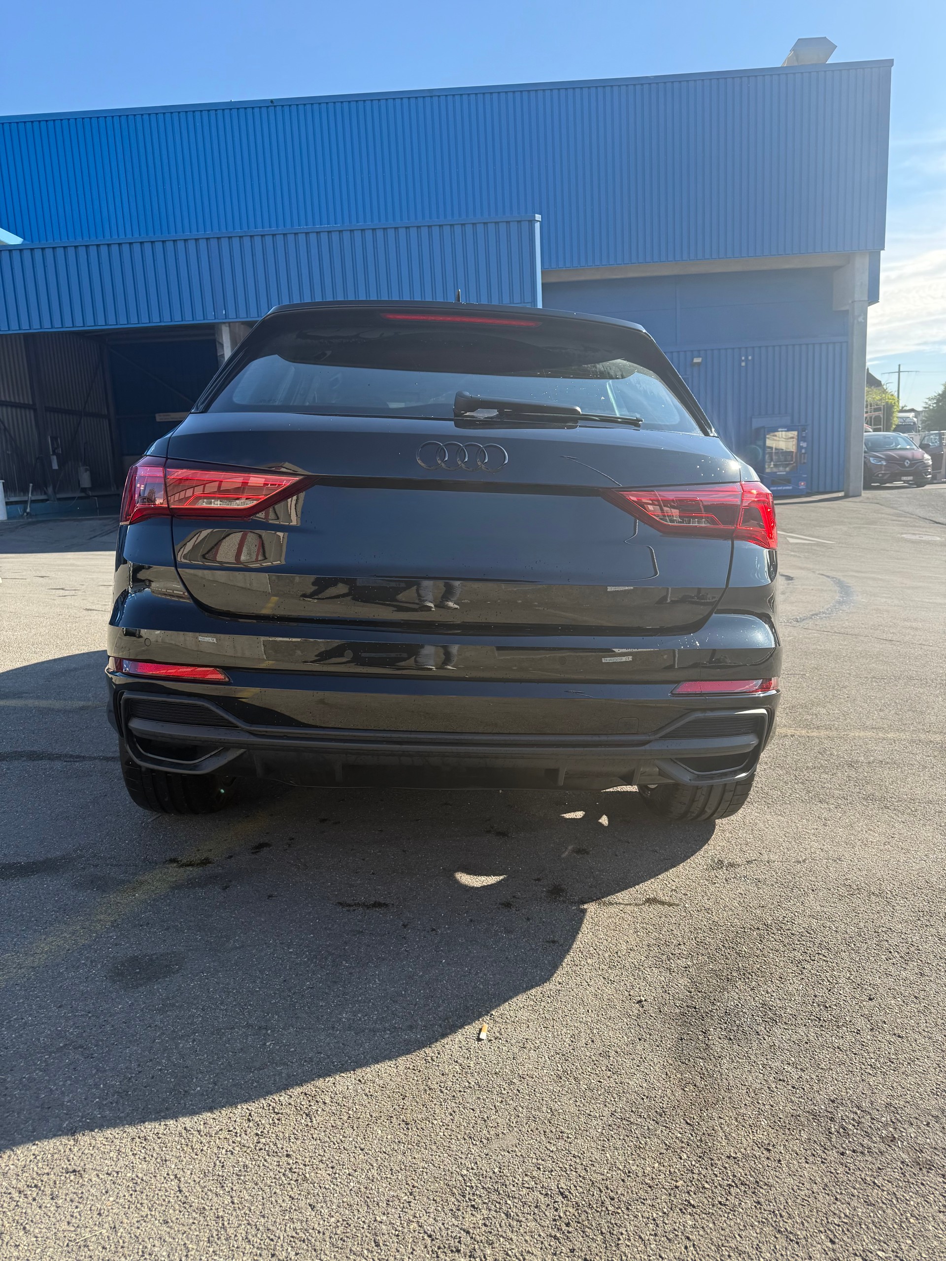 AUDI 1.5 35 TFSI S line Attraction S-Tronic-image-4