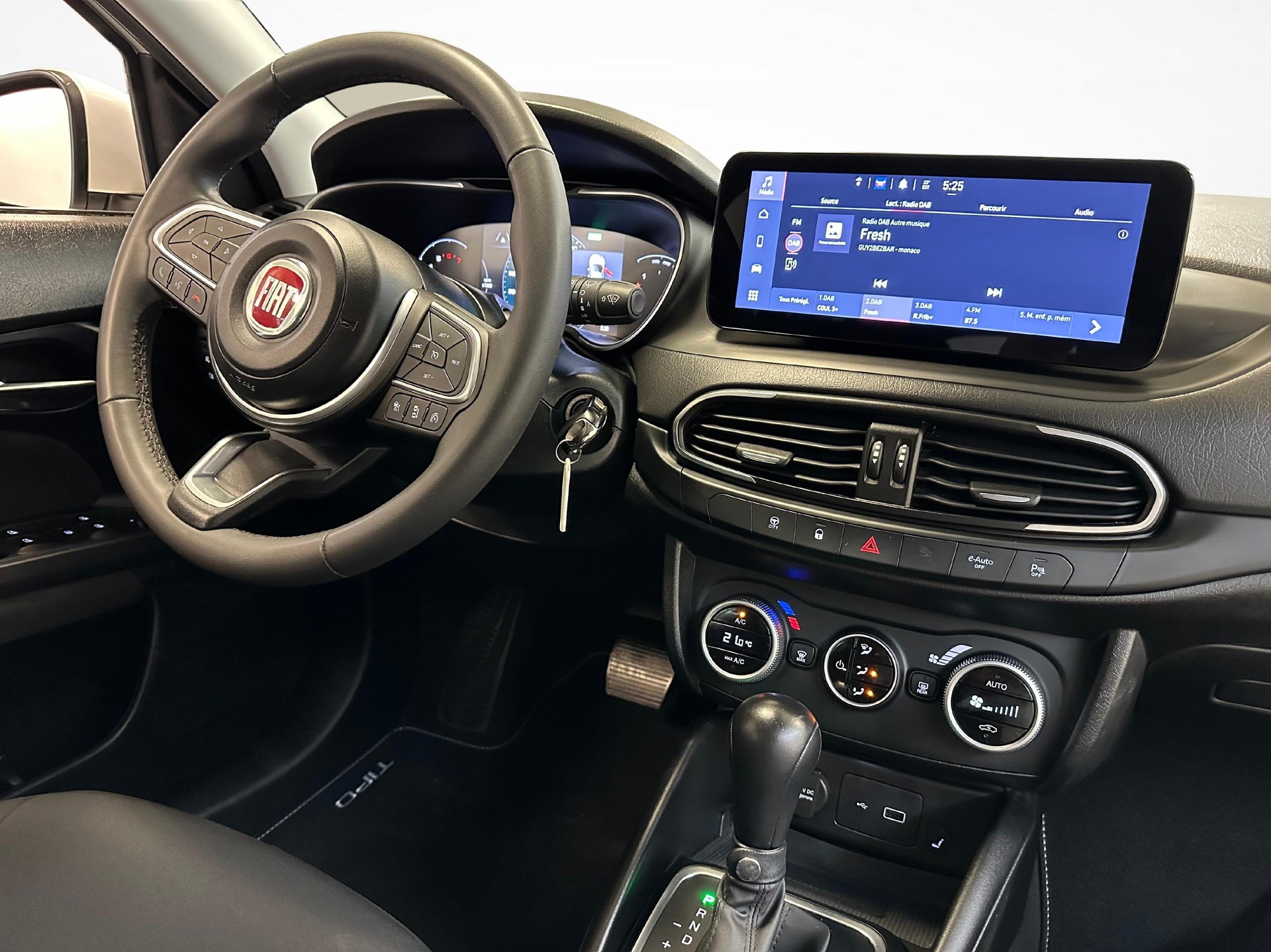 FIAT Tipo SW 1.5 Hybrid Swiss Edition-image-5