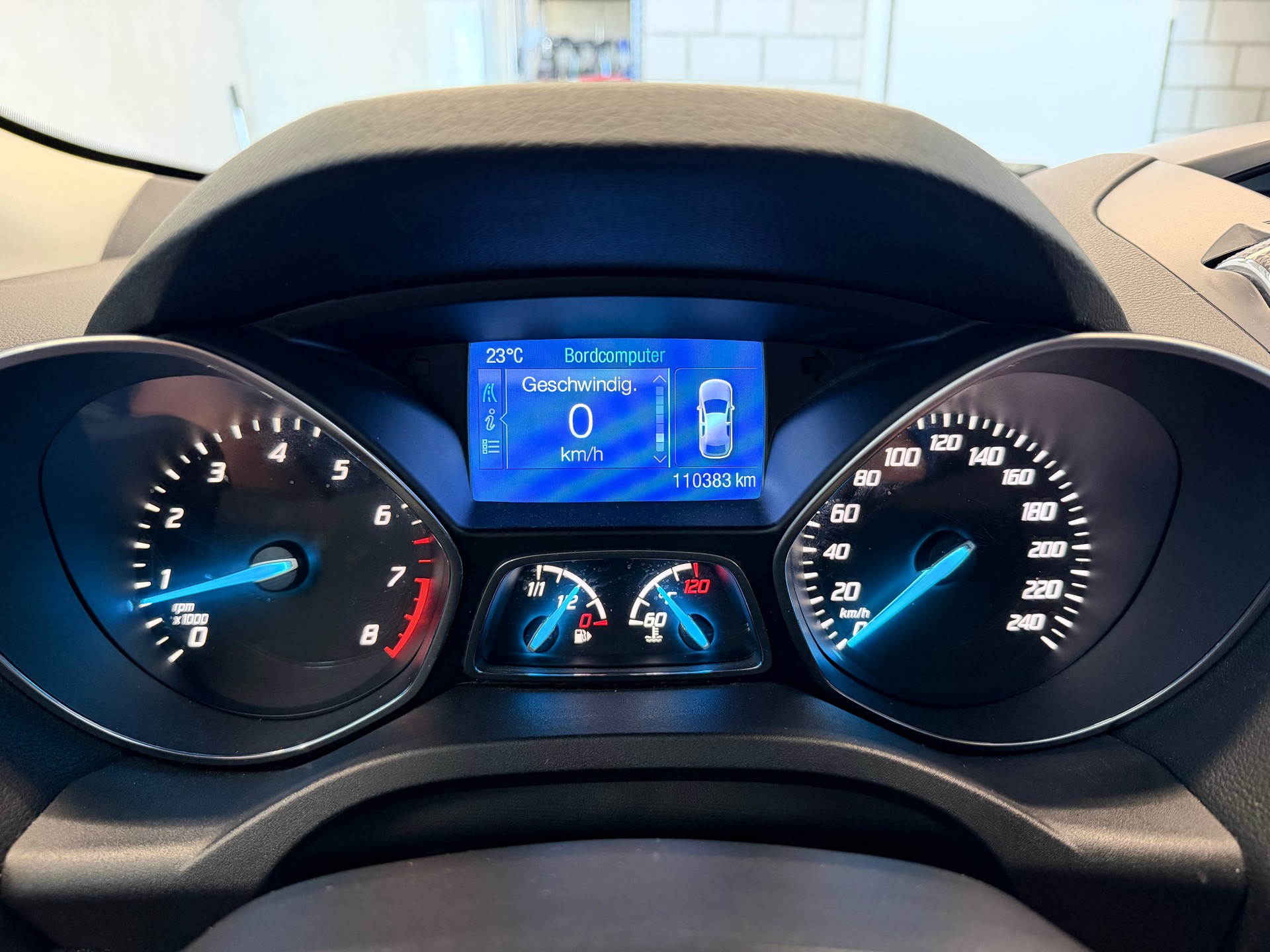 FORD Kuga 1.6 SCTi Titanium 2WD-image-12