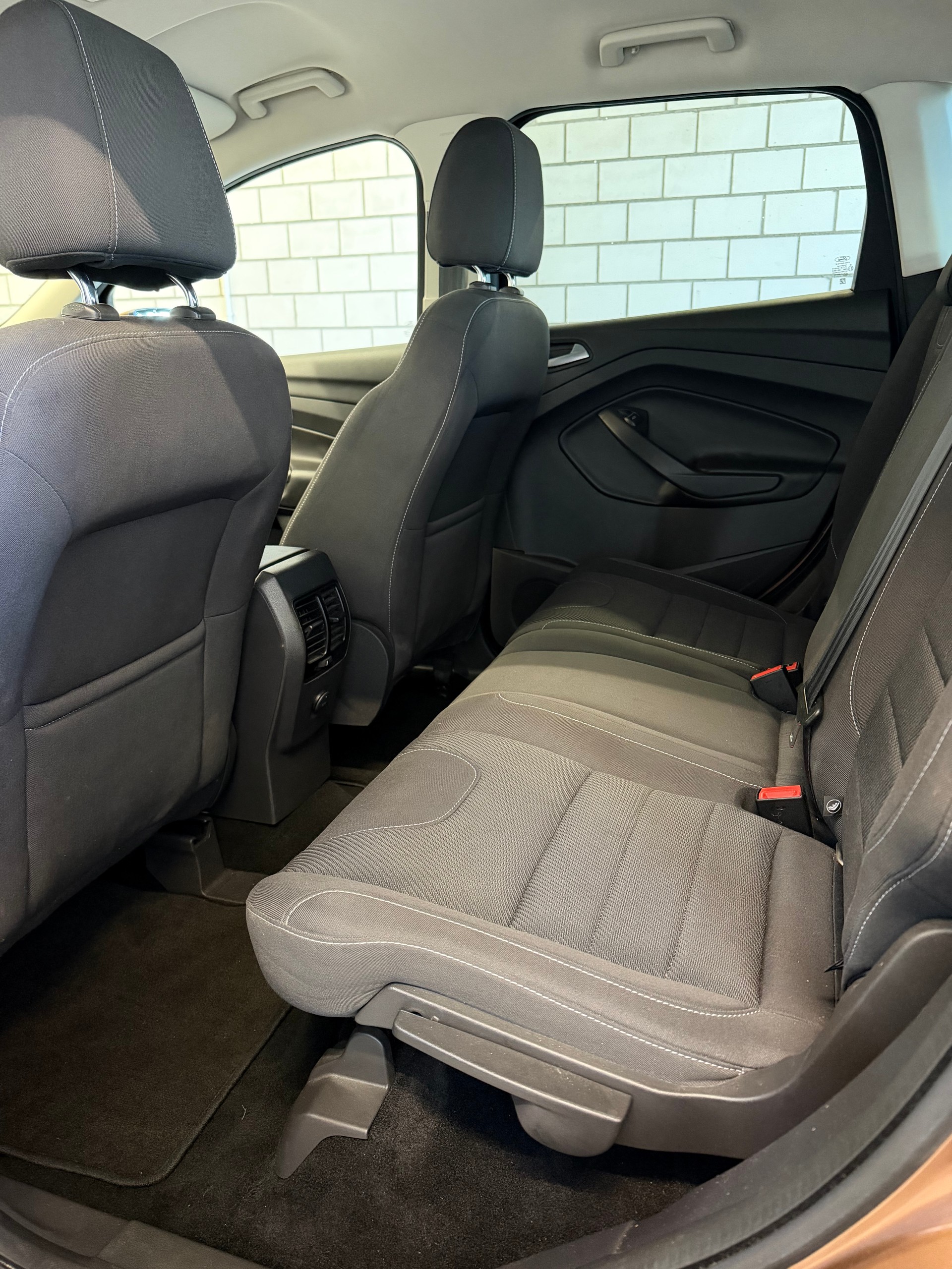 FORD Kuga 1.6 SCTi Titanium 2WD-image-7