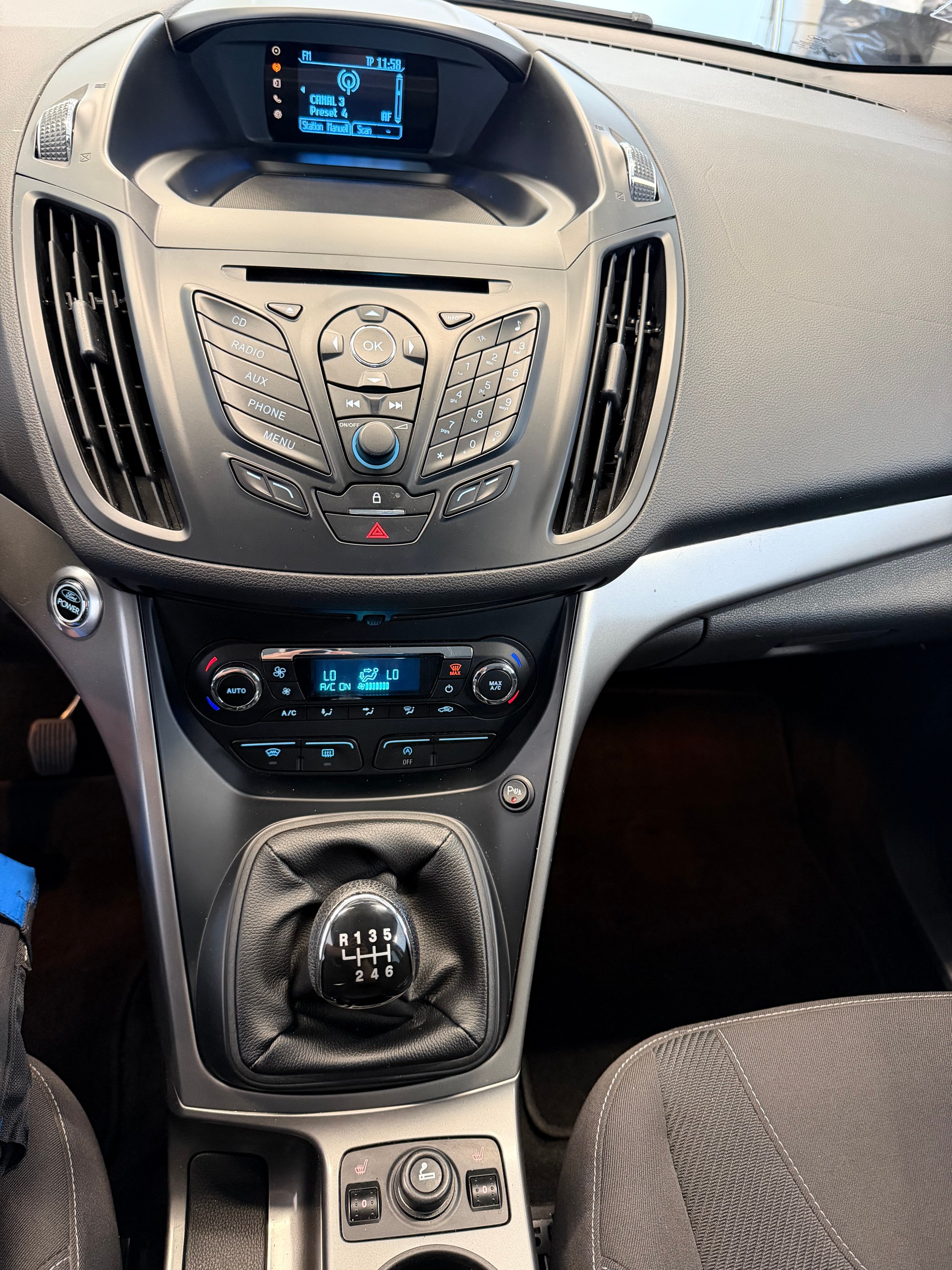 FORD Kuga 1.6 SCTi Titanium 2WD-image-10