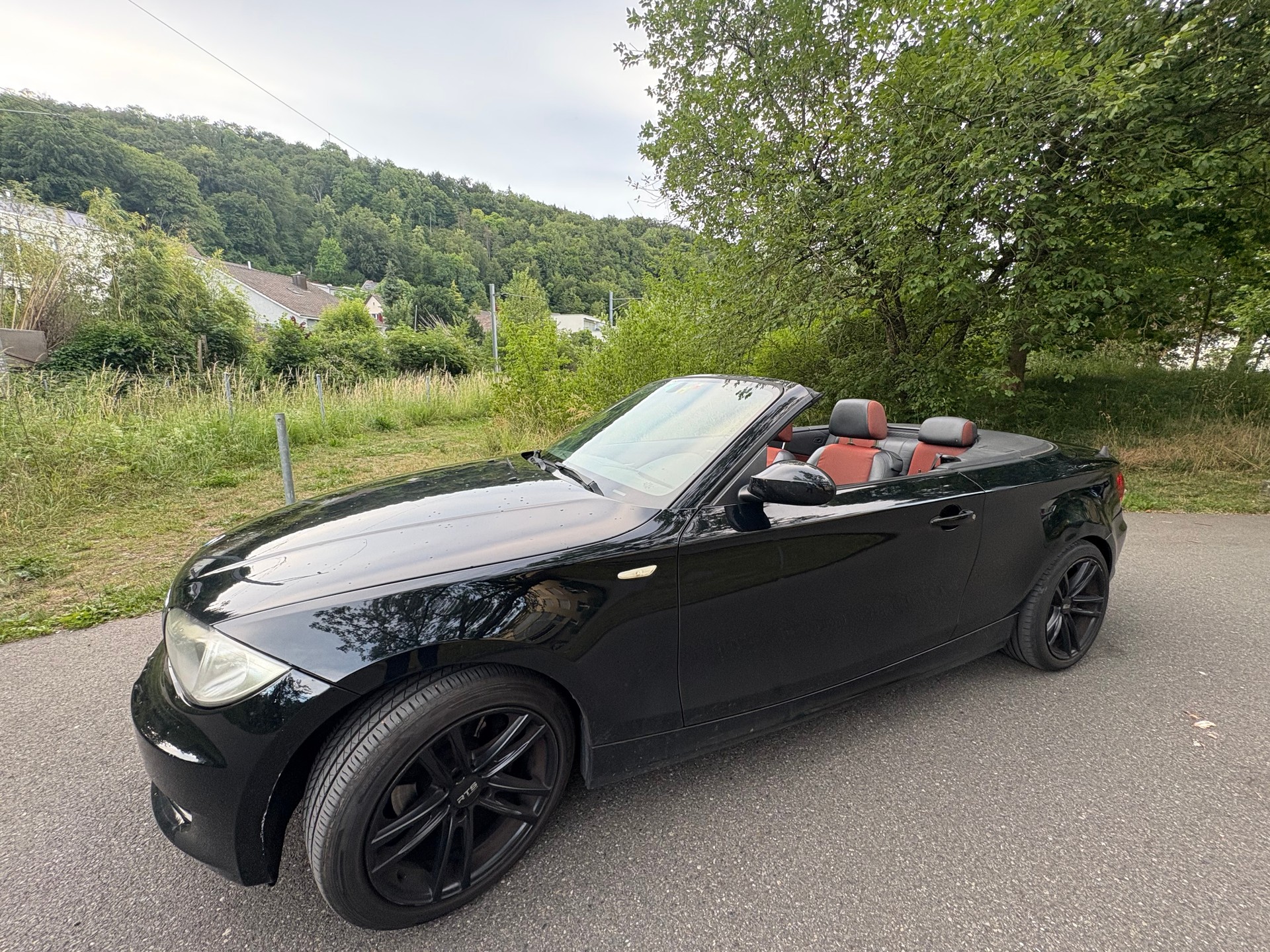 BMW 120i-image-0