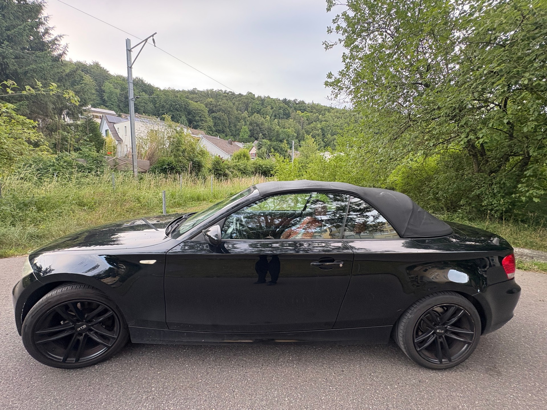 BMW 120i-image-5
