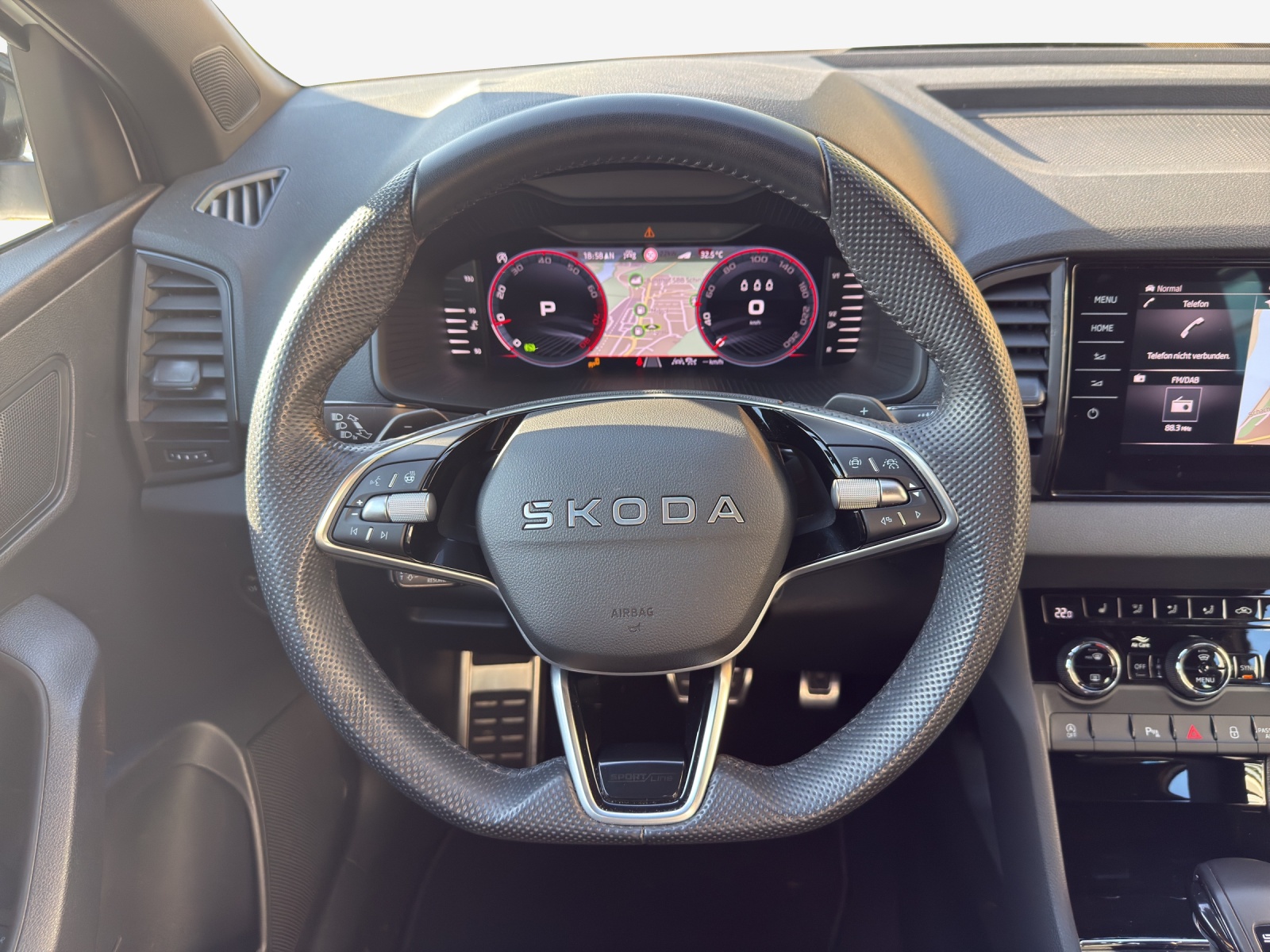 SKODA Karoq 2.0 TSI SportLine 4x4 DSG-image-9