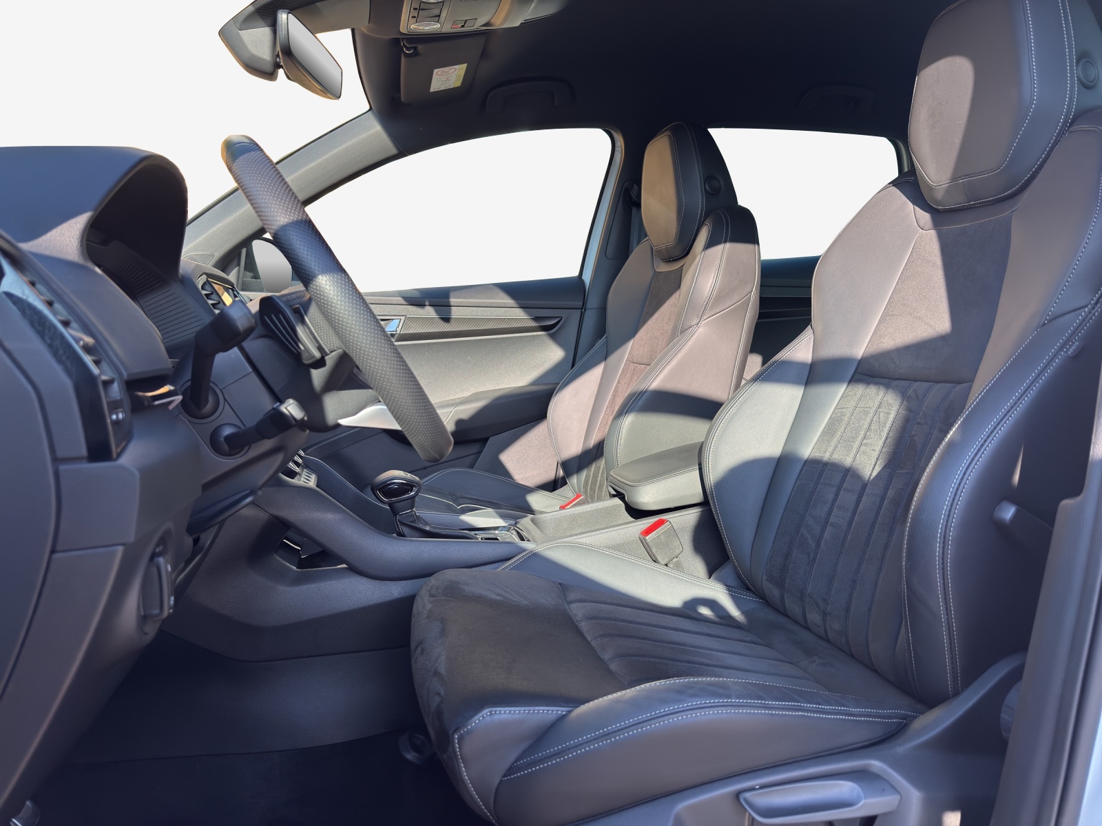 SKODA Karoq 2.0 TSI SportLine 4x4 DSG-image-7