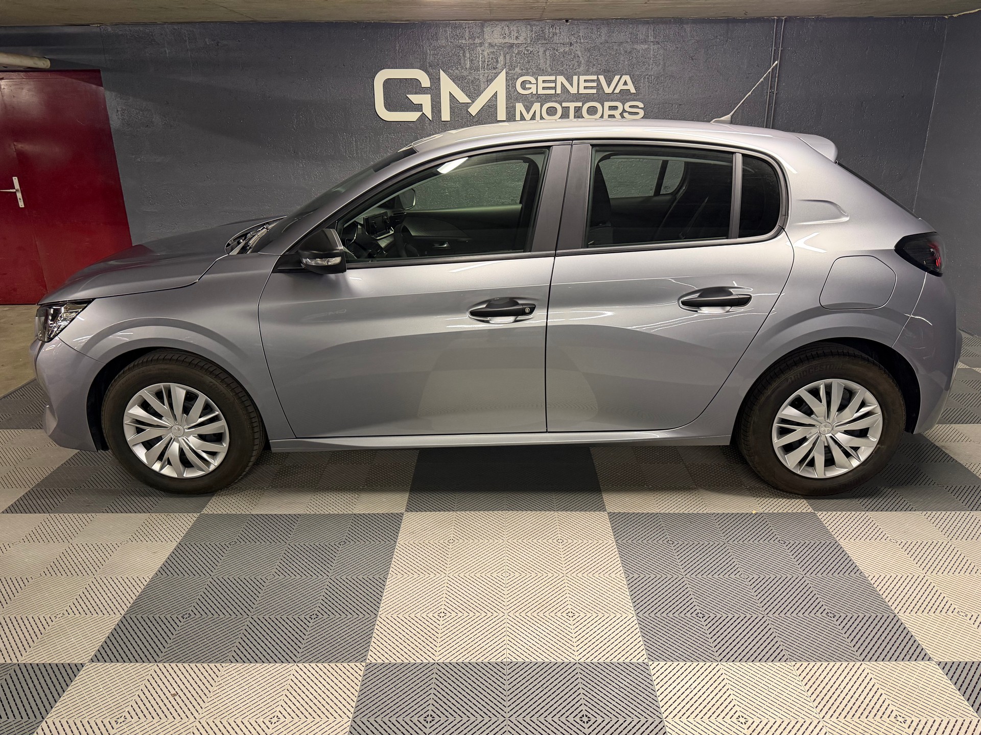 PEUGEOT 208 1.2 Like-image-5