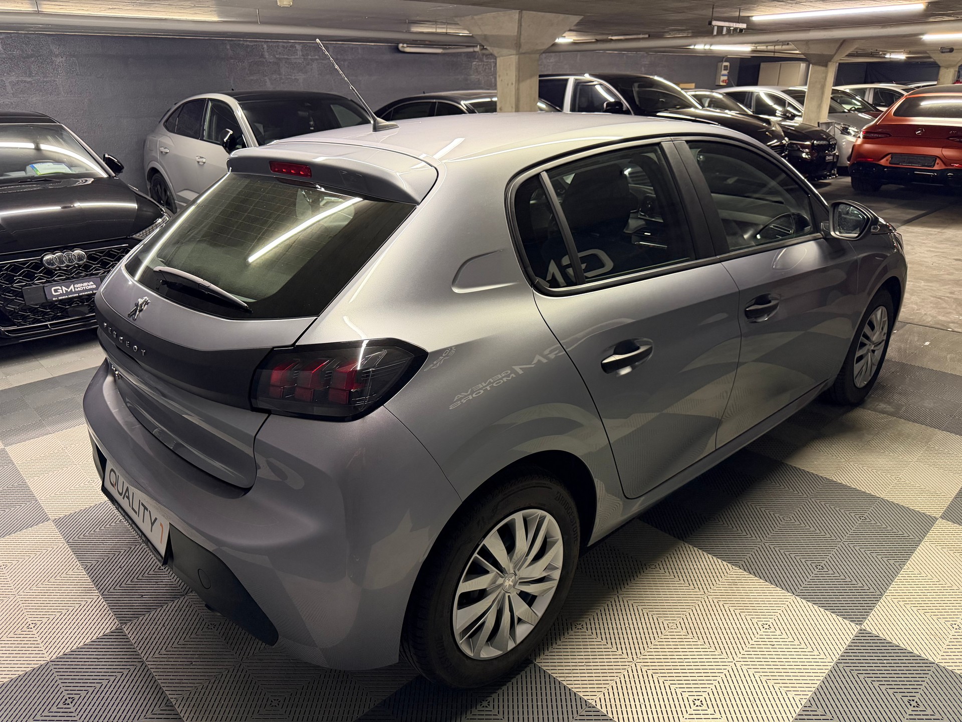 PEUGEOT 208 1.2 Like-image-3