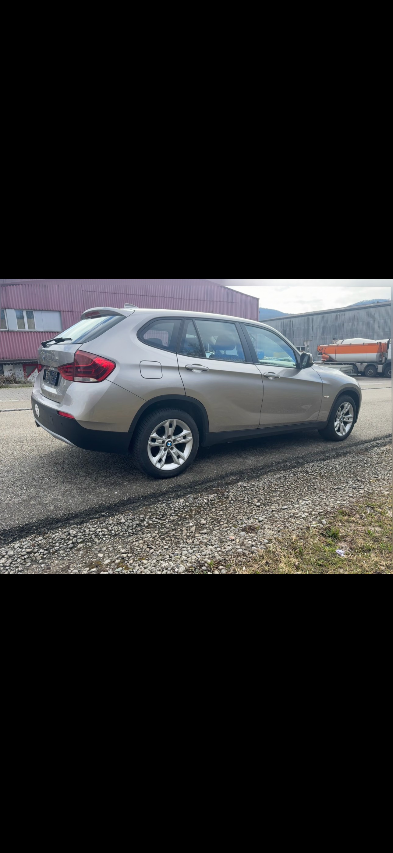 BMW X1 xDrive 20i Steptronic-image-6