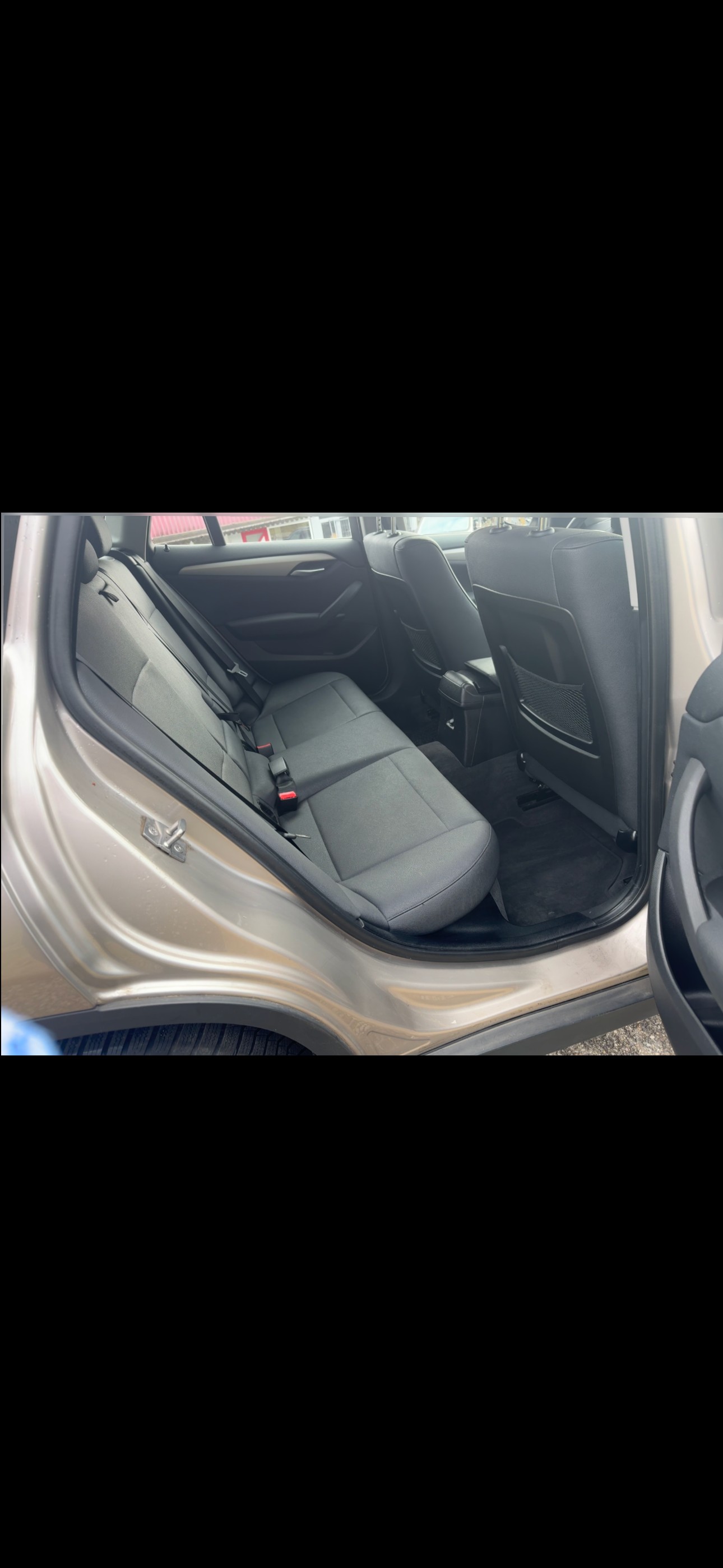 BMW X1 xDrive 20i Steptronic-image-11